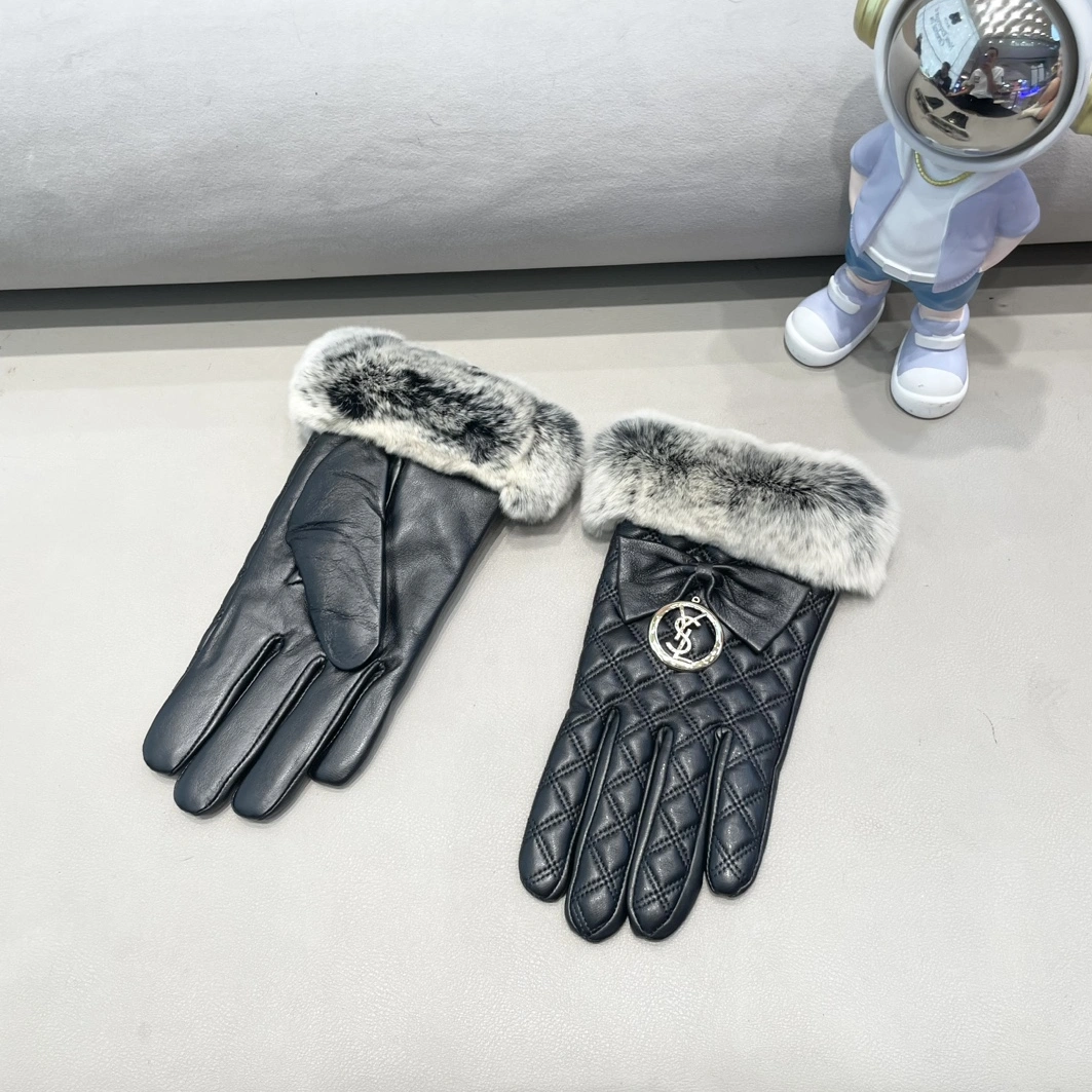 Yves Saint Laurent Gloves For Women Elegant 5647