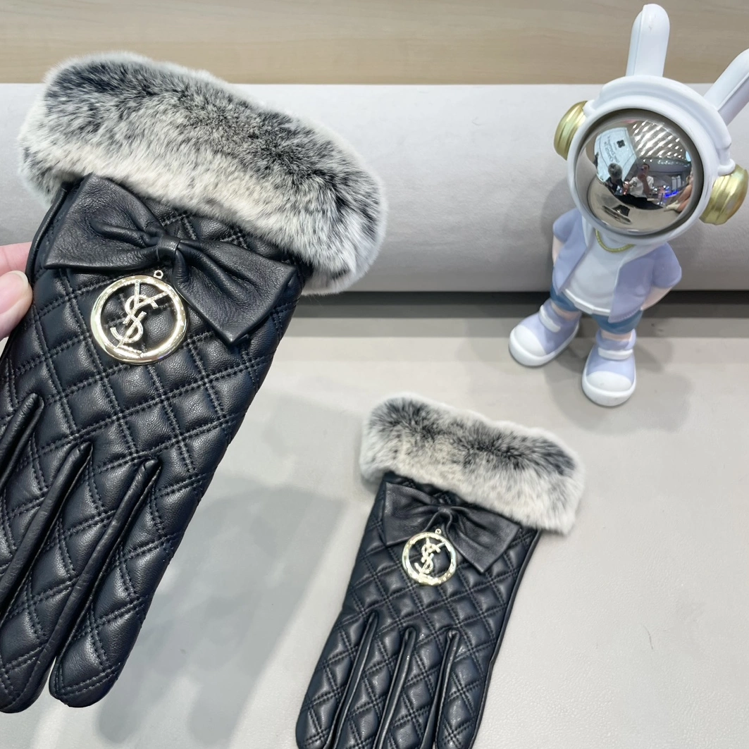 Yves Saint Laurent Gloves For Women Elegant 5647