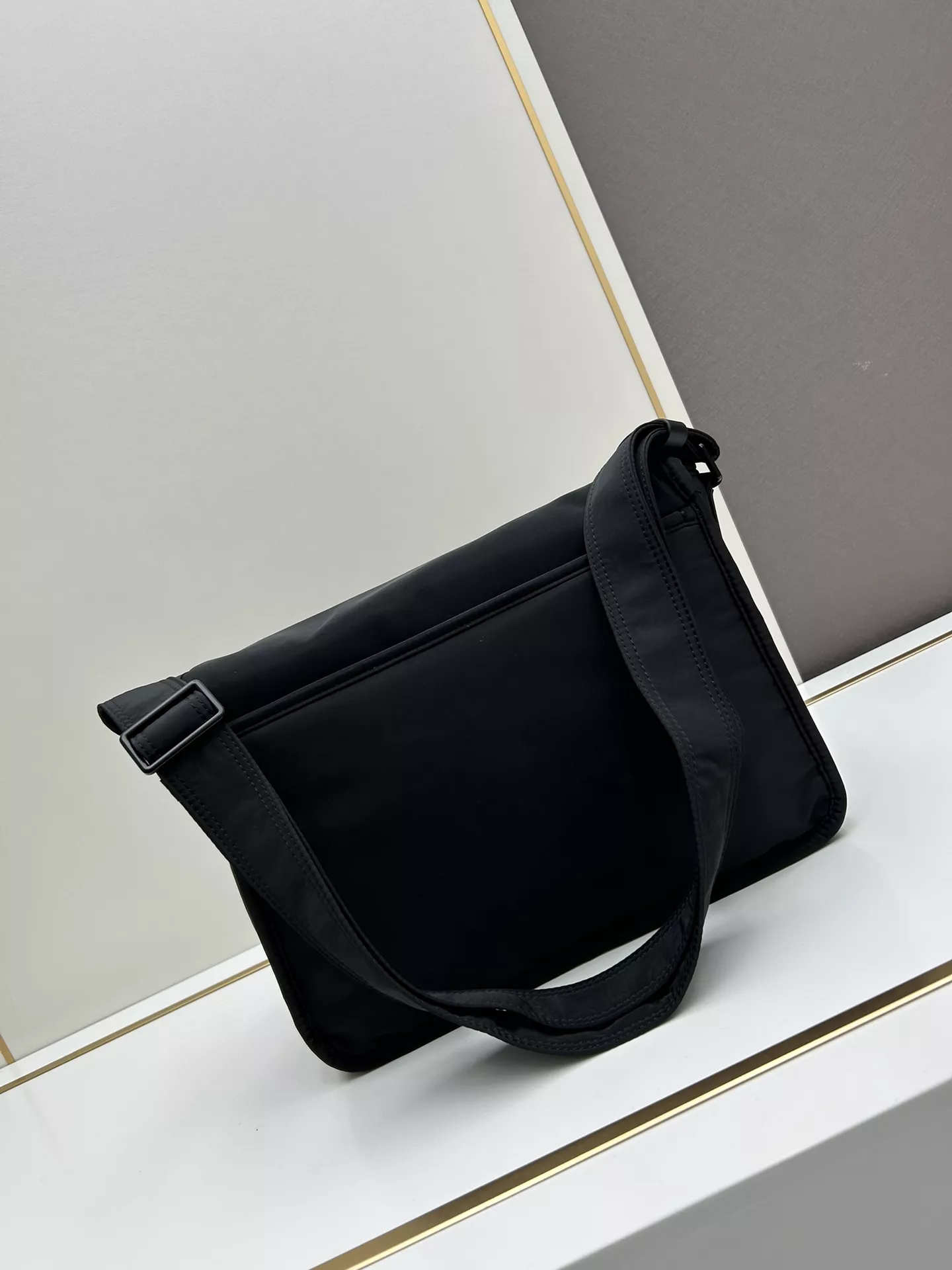 Yves Saint Laurent YSL AAA Quality Messenger Bags For Unisex BestValue 5524