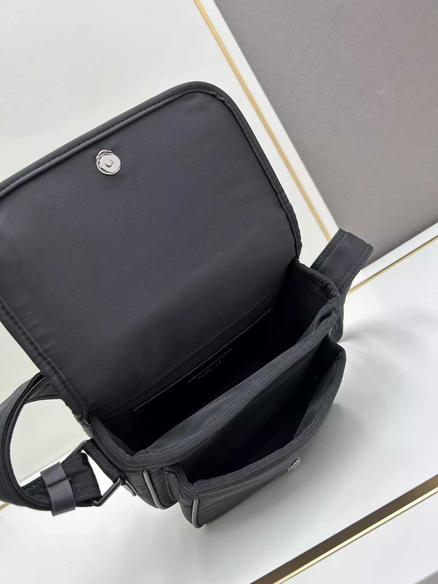 Yves Saint Laurent YSL AAA Quality Messenger Bags For Unisex Unique 7060