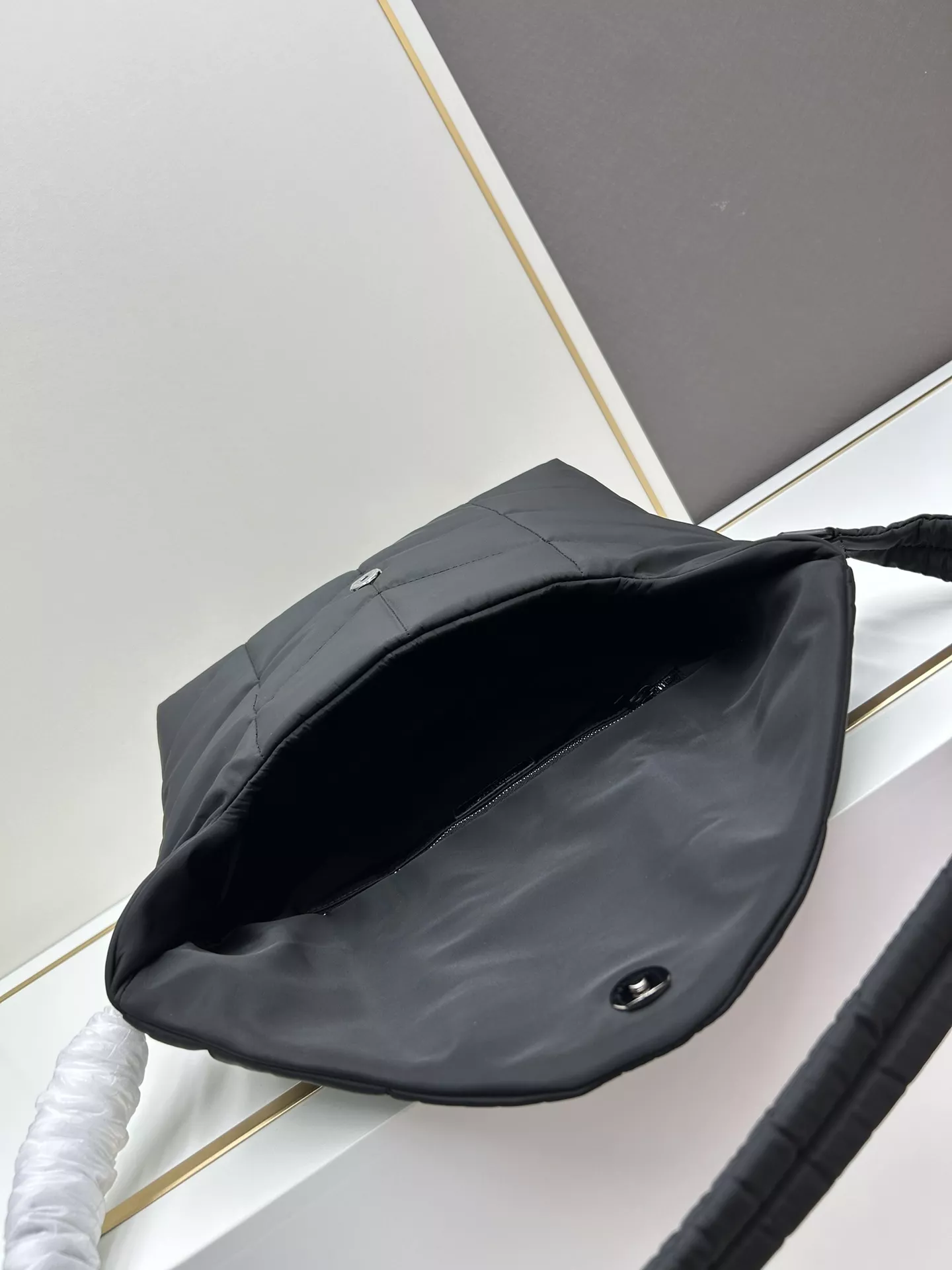 Yves Saint Laurent YSL AAA Quality Messenger Bags For Unisex UrbanStyle 7623