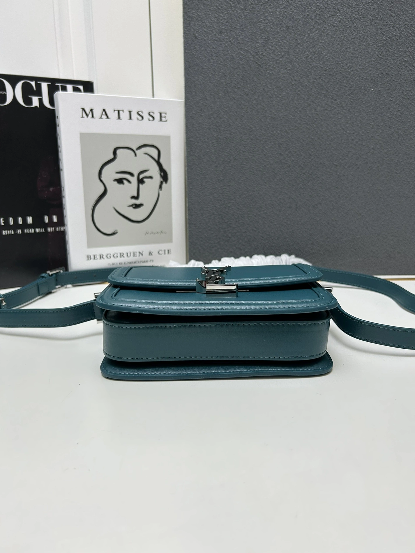 Yves Saint Laurent YSL AAA Quality Messenger Bags For Women Comfortable 1537