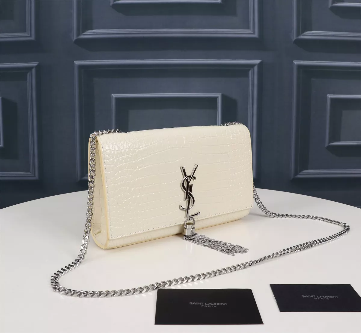 Yves Saint Laurent YSL AAA Quality Messenger Bags For Women Cozy 2221