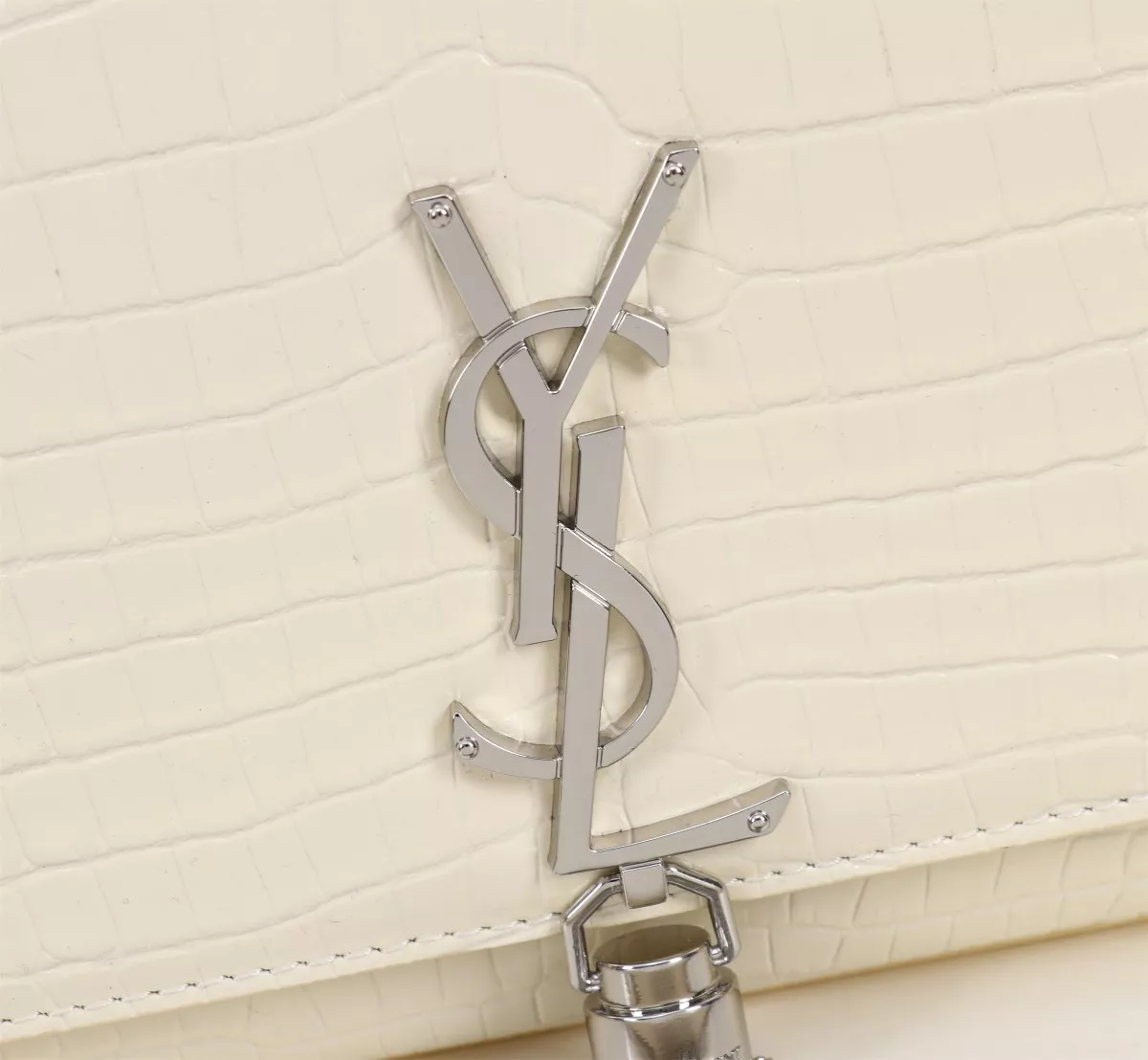 Yves Saint Laurent YSL AAA Quality Messenger Bags For Women Cozy 2221