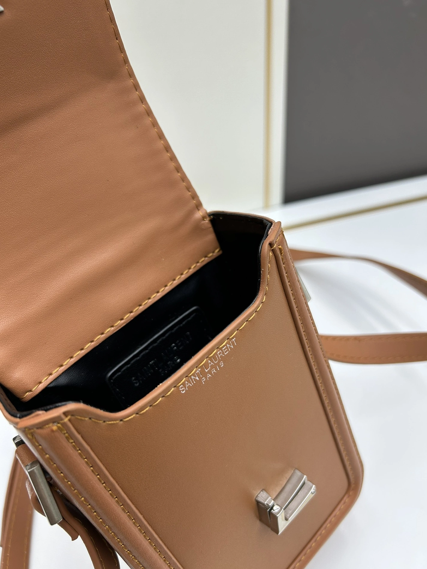Yves Saint Laurent YSL AAA Quality Messenger Bags For Women Elegant 6386