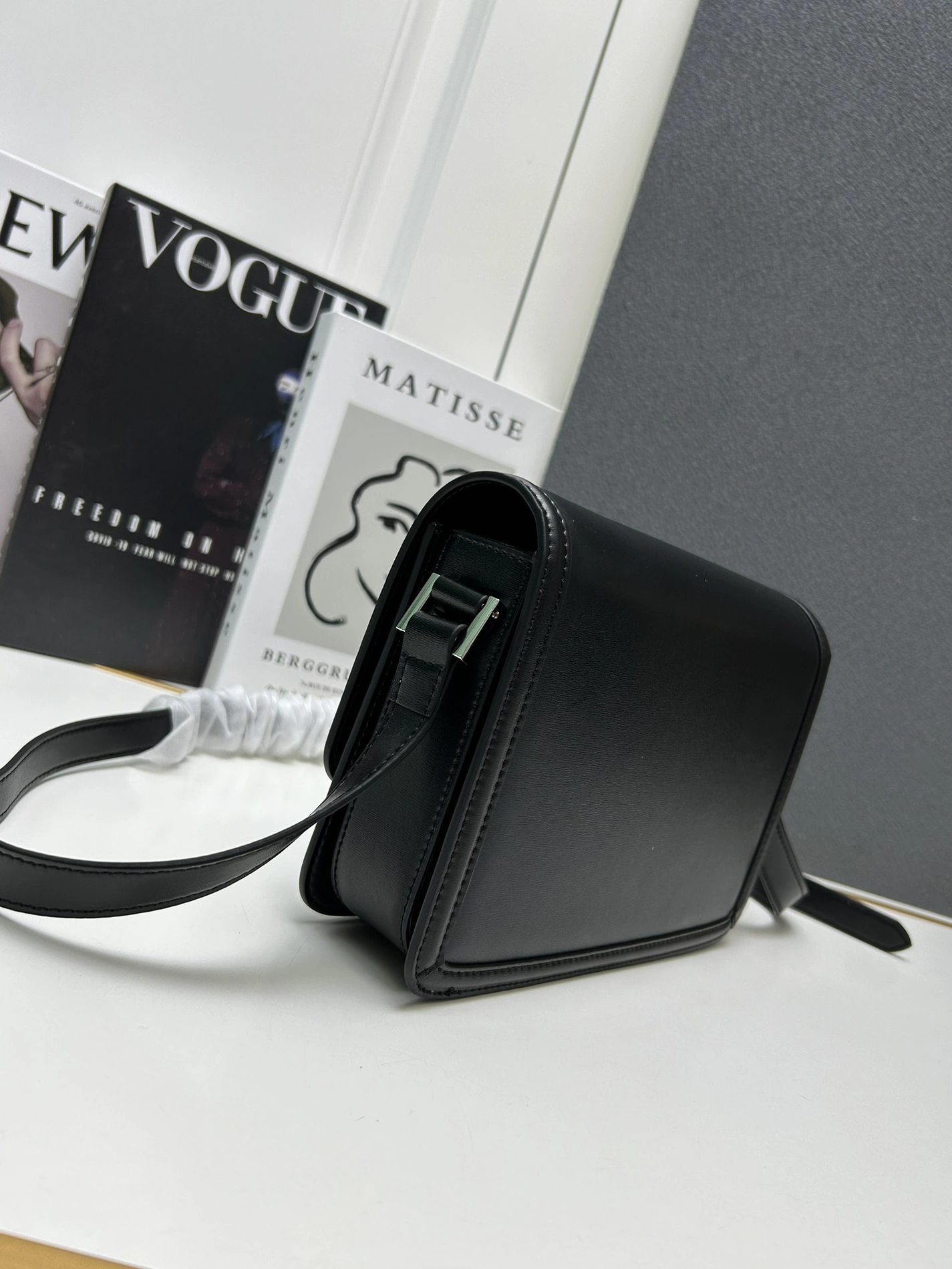 Yves Saint Laurent YSL AAA Quality Messenger Bags For Women Flexible 2776