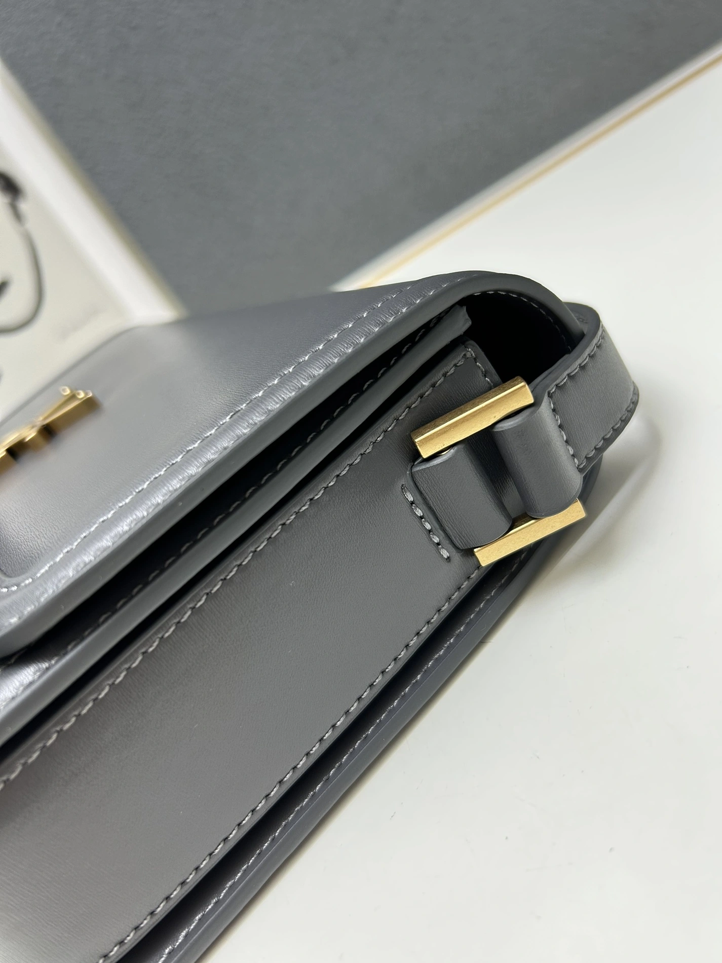 Yves Saint Laurent YSL AAA Quality Messenger Bags For Women GoAnywhere 605