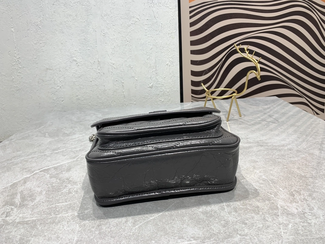 Yves Saint Laurent YSL AAA Quality Messenger Bags For Women Lightweight 5533