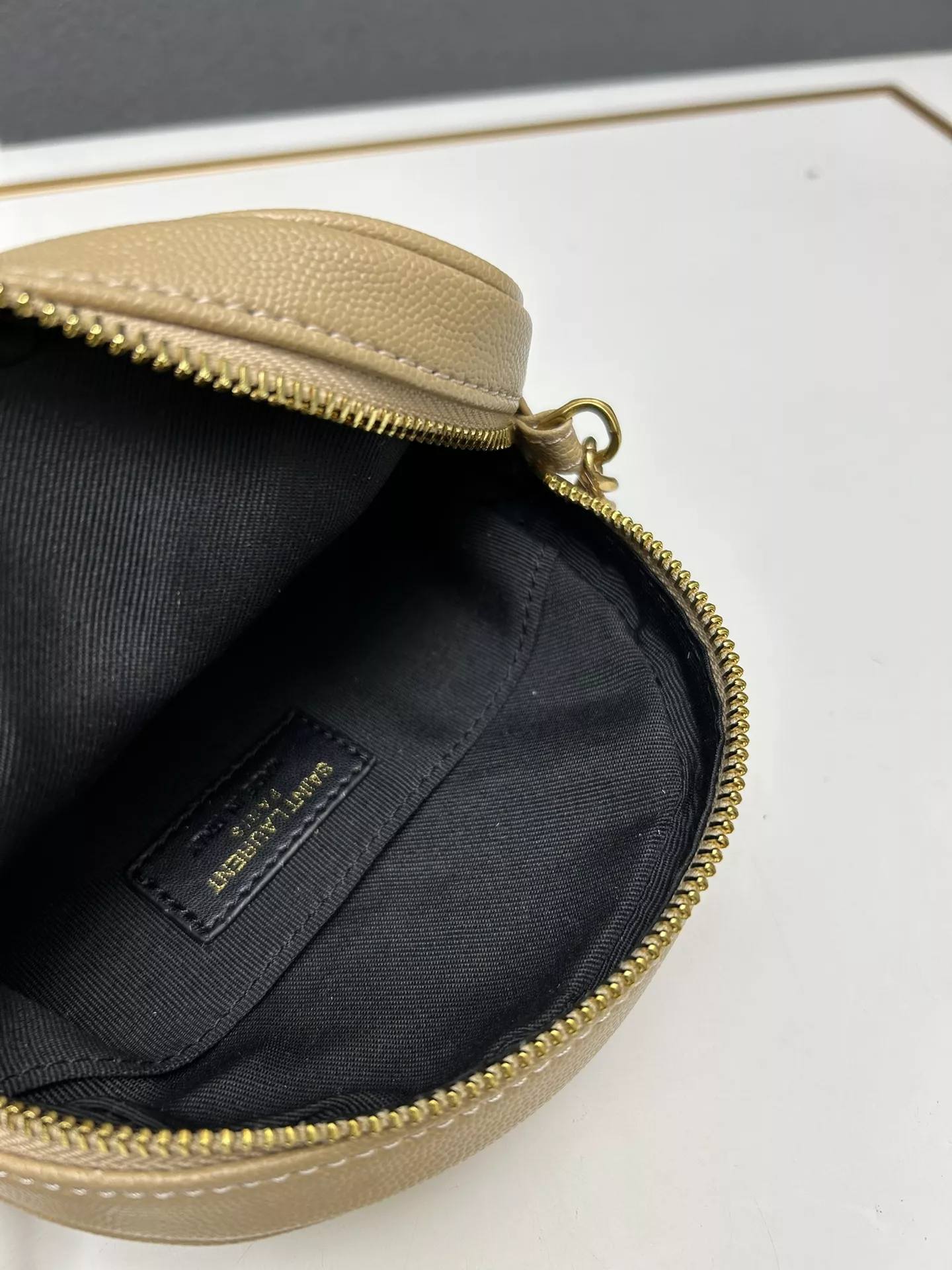 Yves Saint Laurent YSL AAA Quality Messenger Bags For Women Minimalist 1361
