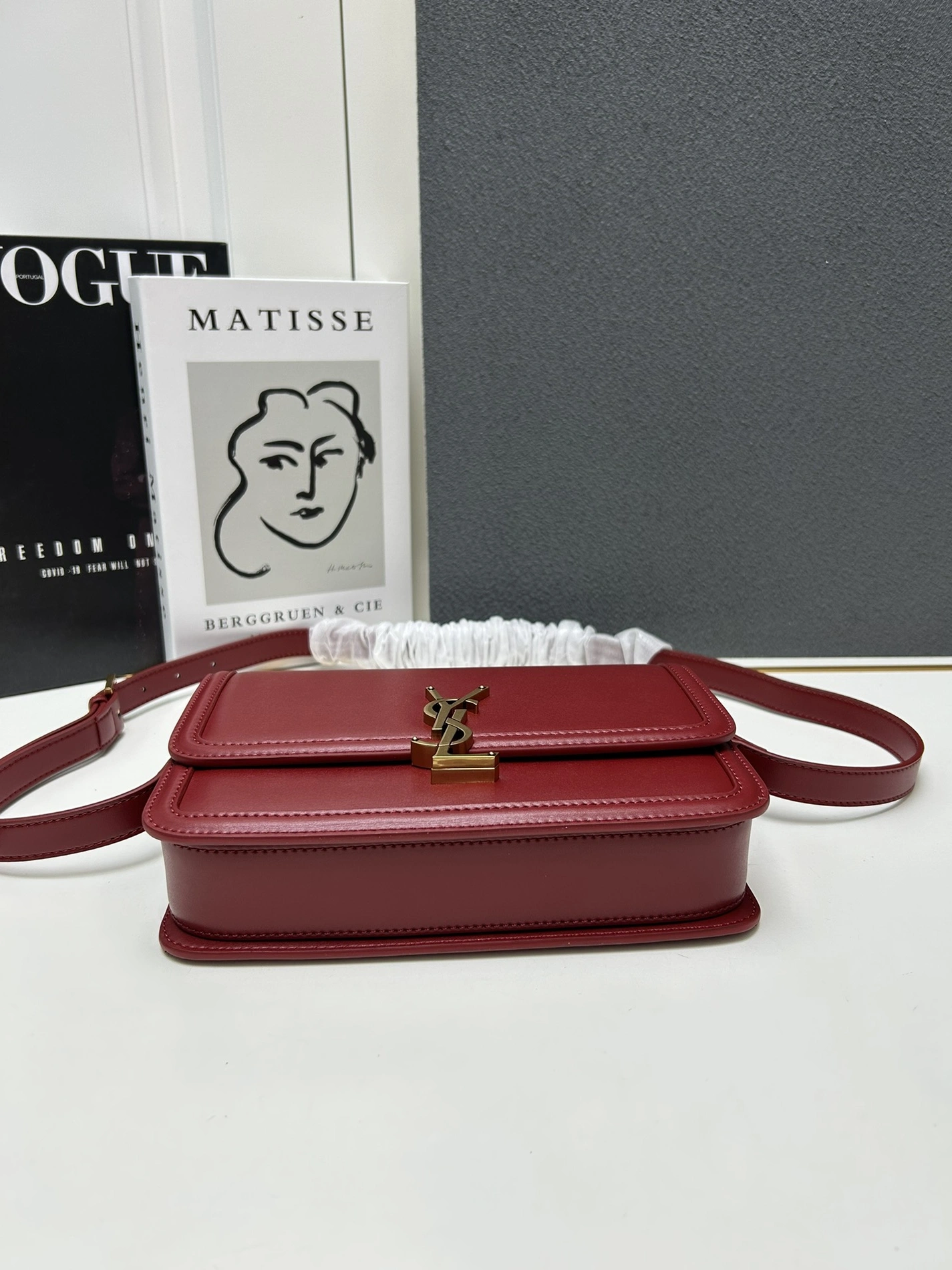Yves Saint Laurent YSL AAA Quality Messenger Bags For Women ModernLook 4838