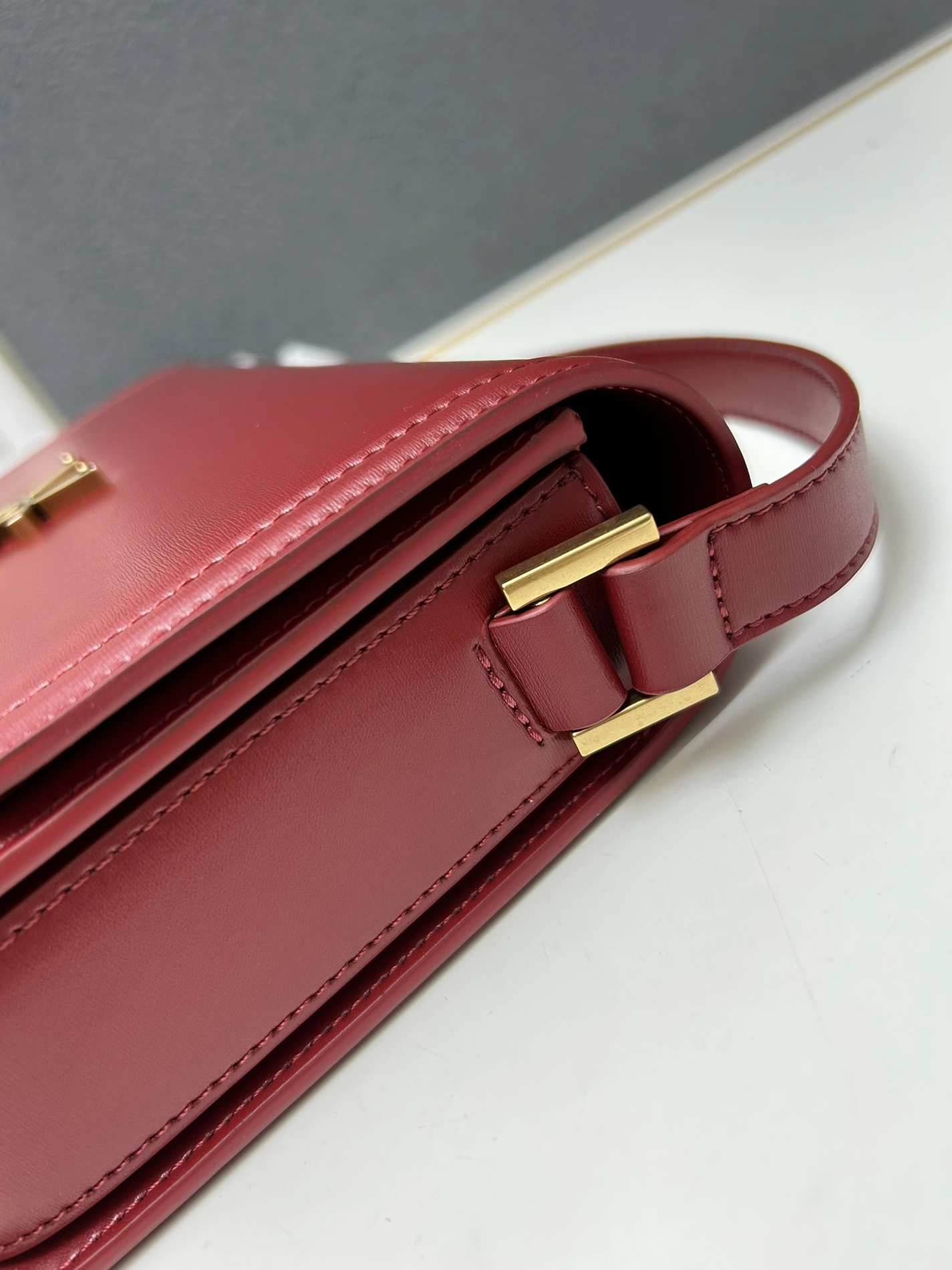 Yves Saint Laurent YSL AAA Quality Messenger Bags For Women ModernLook 4838