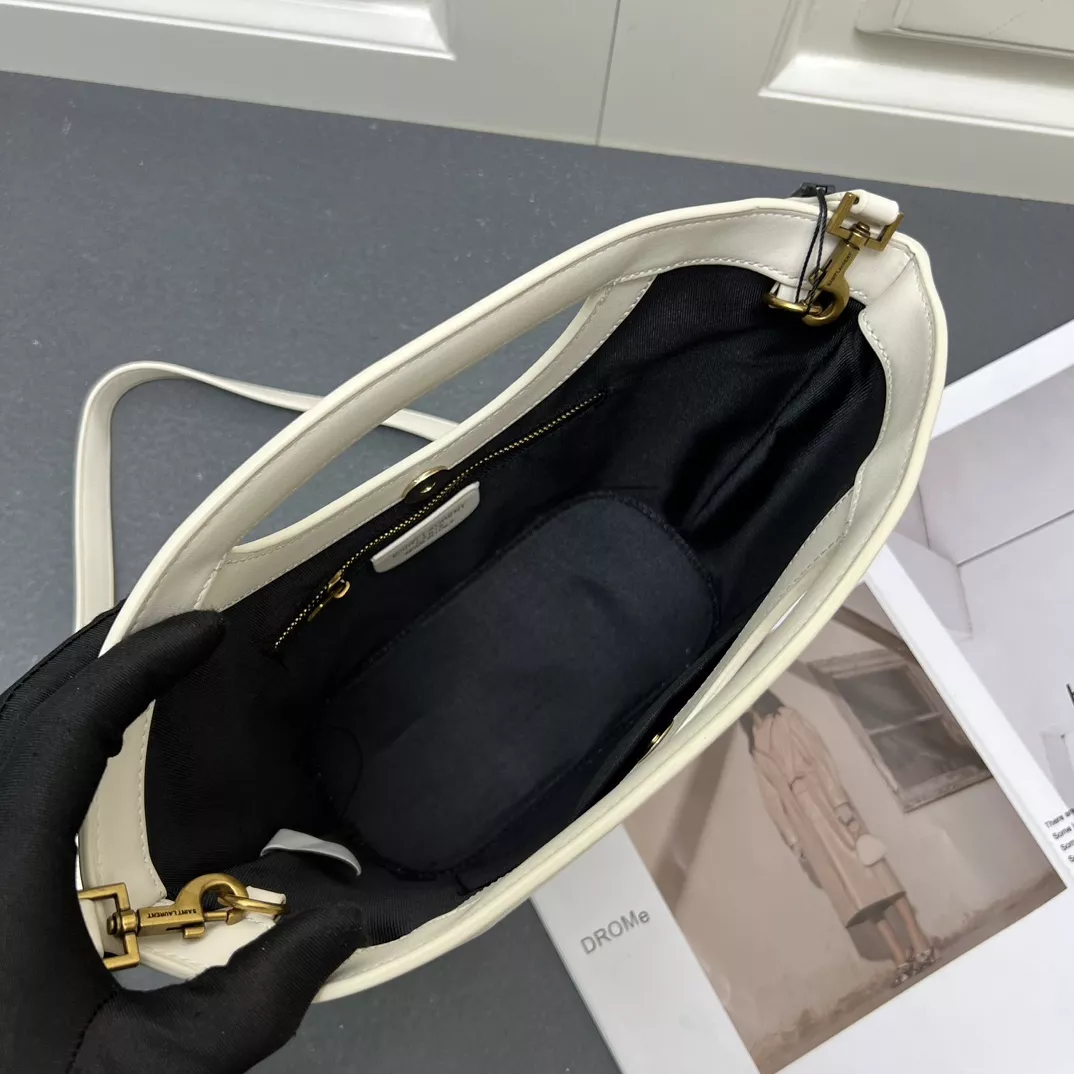 Yves Saint Laurent YSL AAA Quality Messenger Bags For Women NewStyle 8774