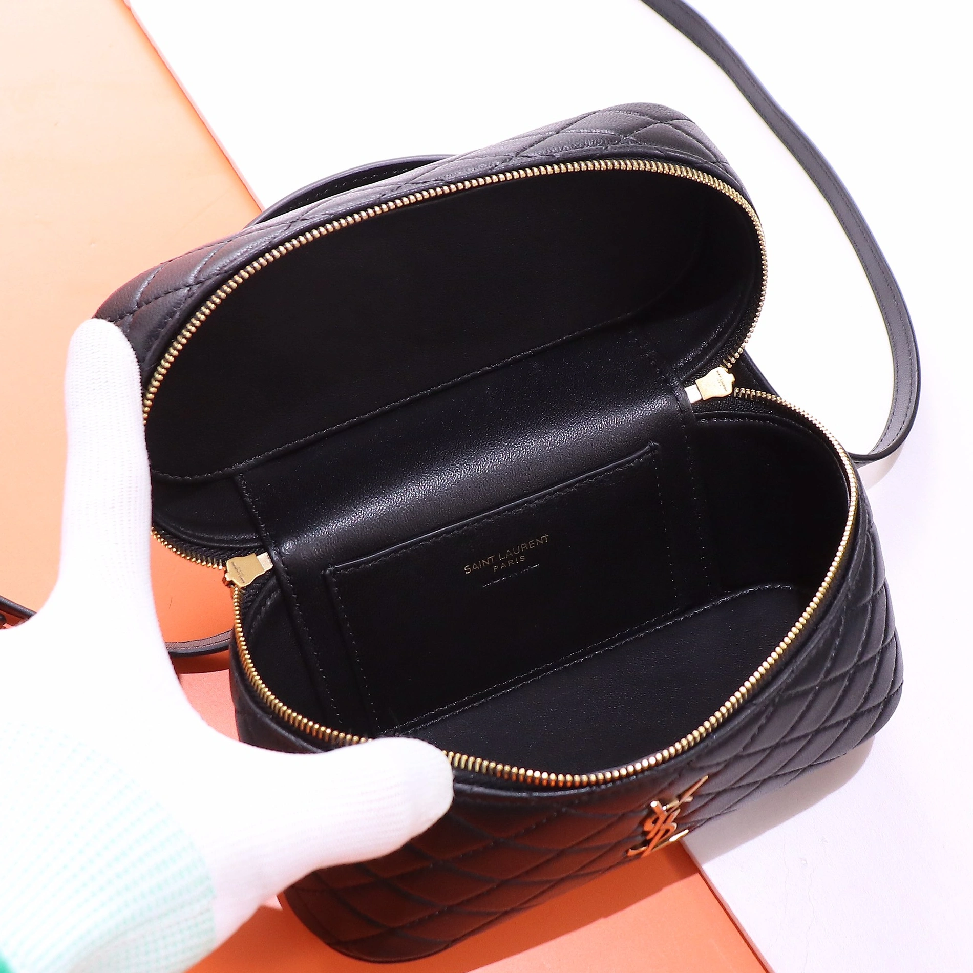 Yves Saint Laurent YSL AAA Quality Messenger Bags For Women Refined 1611