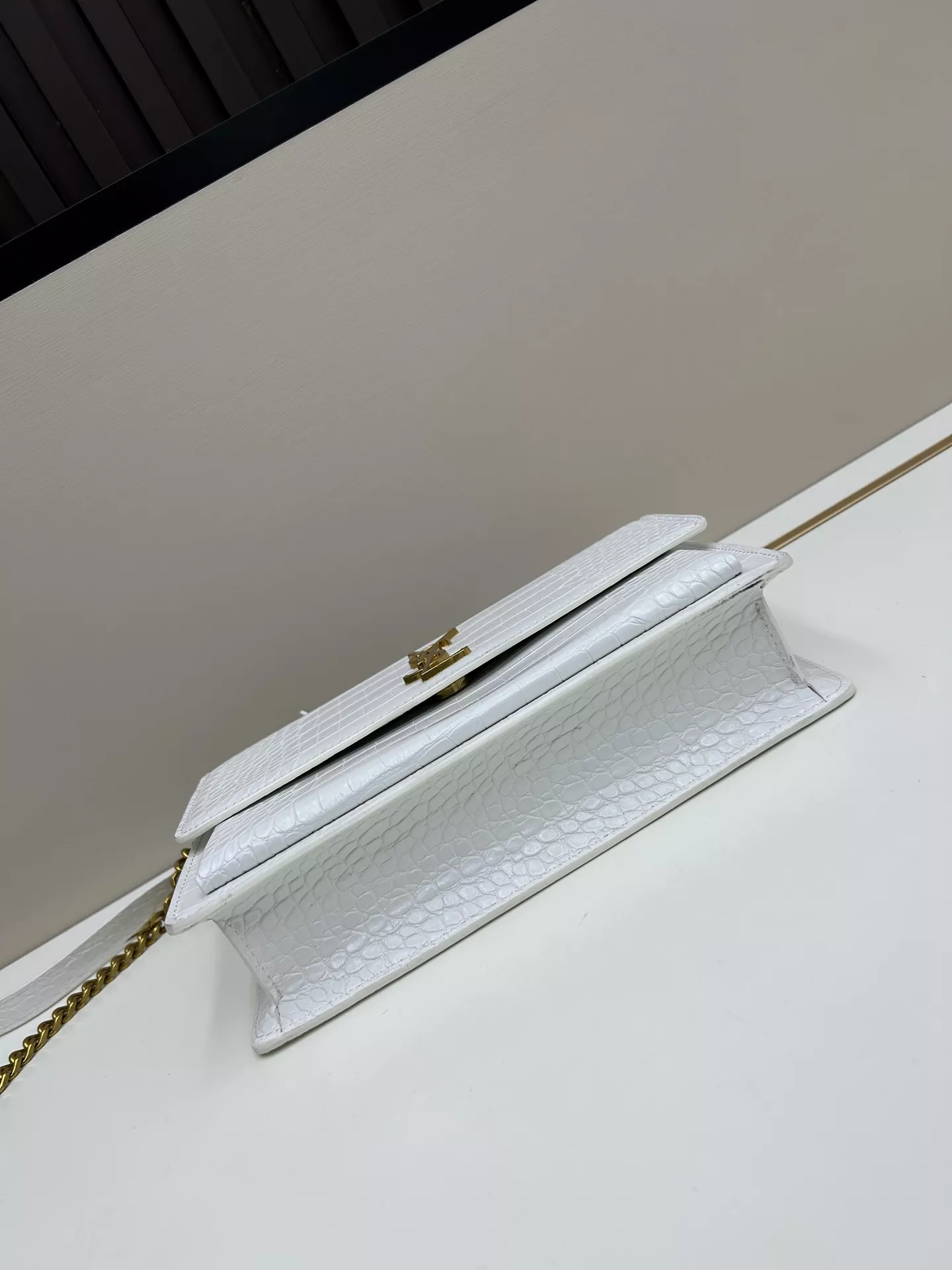 Yves Saint Laurent YSL AAA Quality Messenger Bags For Women Reliable 5280