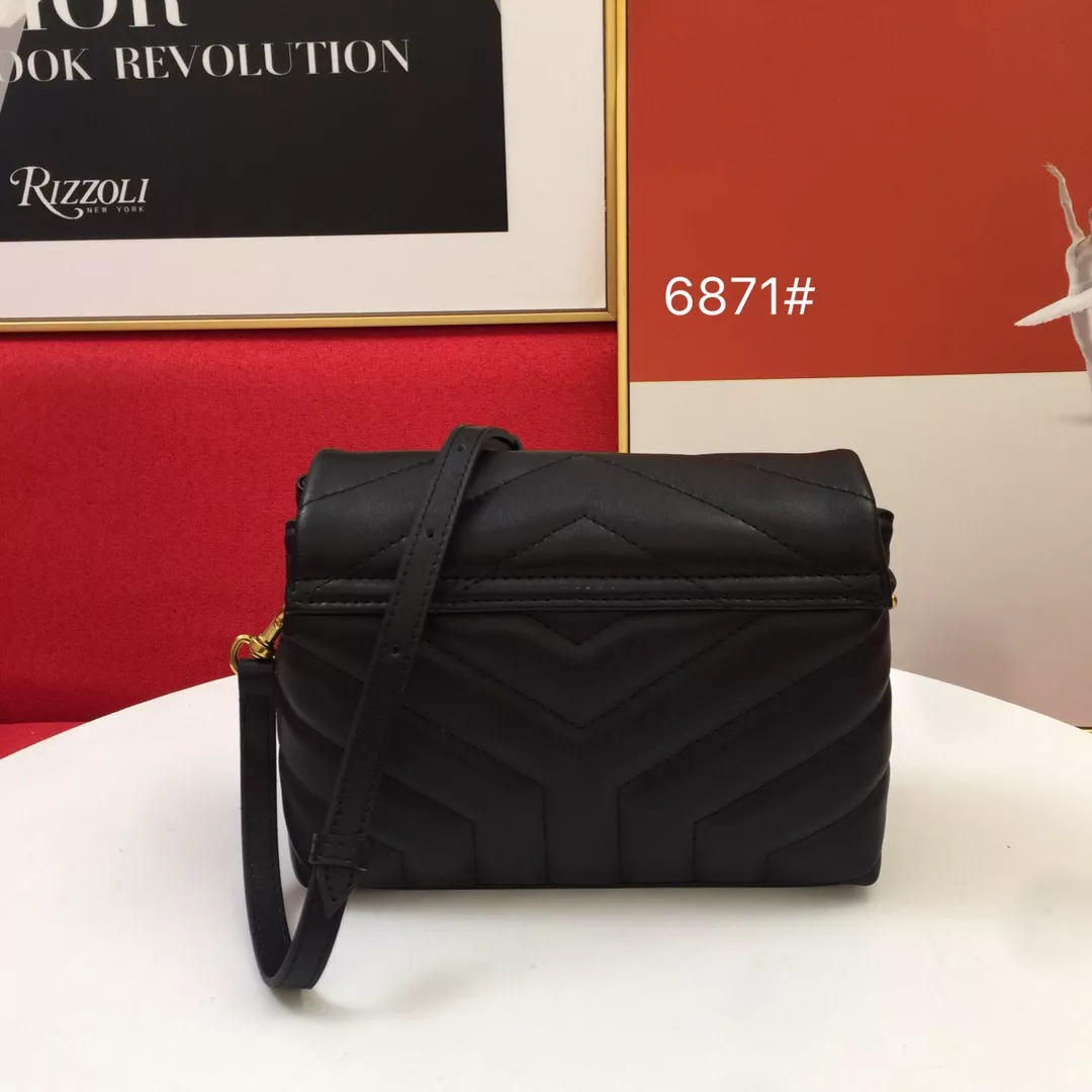 Yves Saint Laurent YSL AAA Quality Messenger Bags For Women Sleek 7033