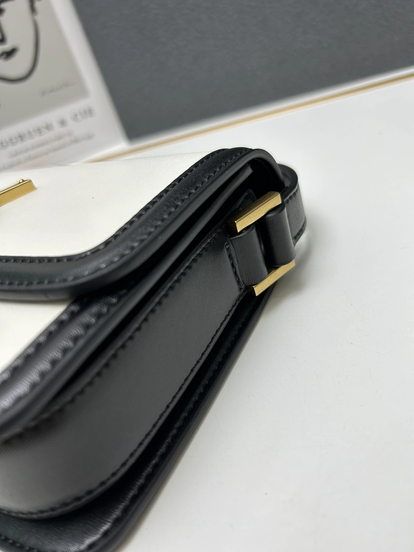Yves Saint Laurent YSL AAA Quality Messenger Bags For Women SmartChoice 379
