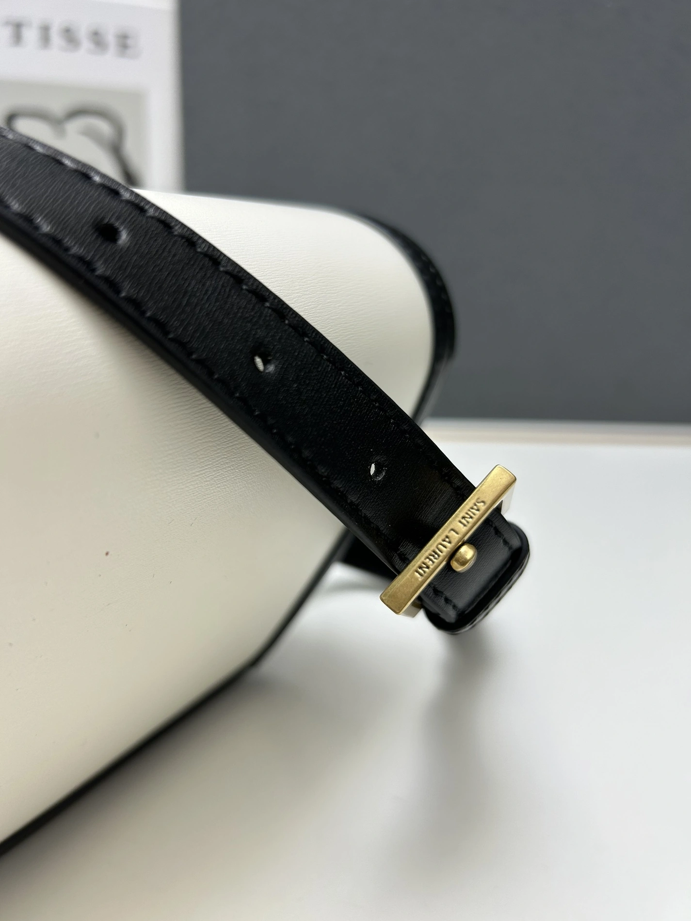 Yves Saint Laurent YSL AAA Quality Messenger Bags For Women SmartChoice 379