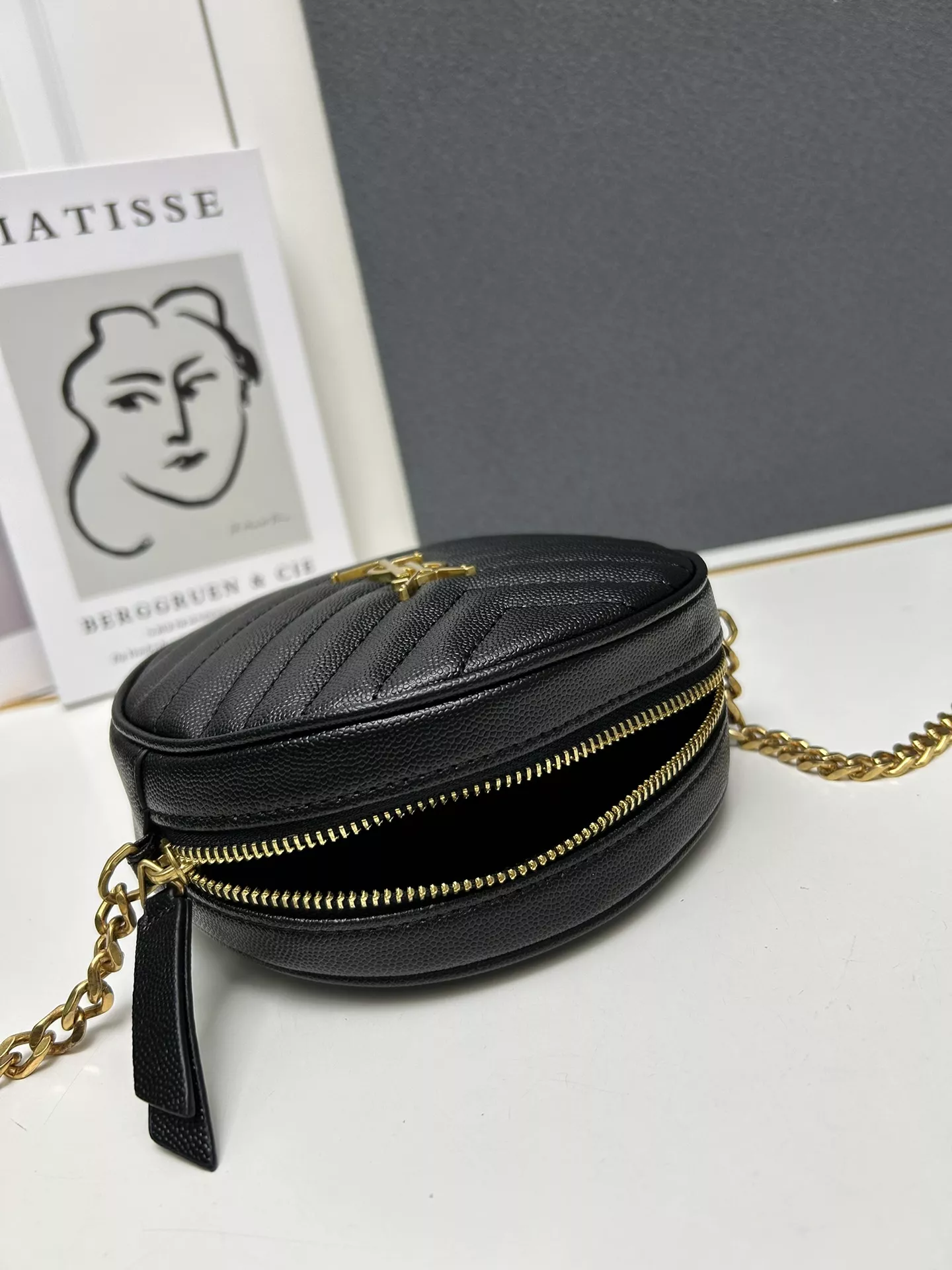 Yves Saint Laurent YSL AAA Quality Messenger Bags For Women Soft 5631