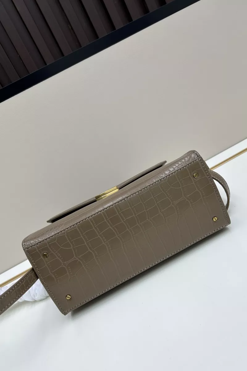 Yves Saint Laurent YSL AAA Quality Messenger Bags For Women Sophisticated 8600
