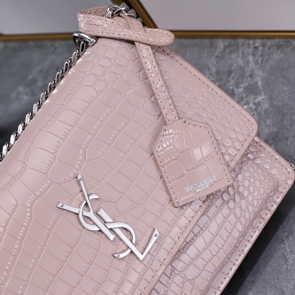 Yves Saint Laurent YSL AAA Quality Messenger Bags For Women Trendsetting 6995