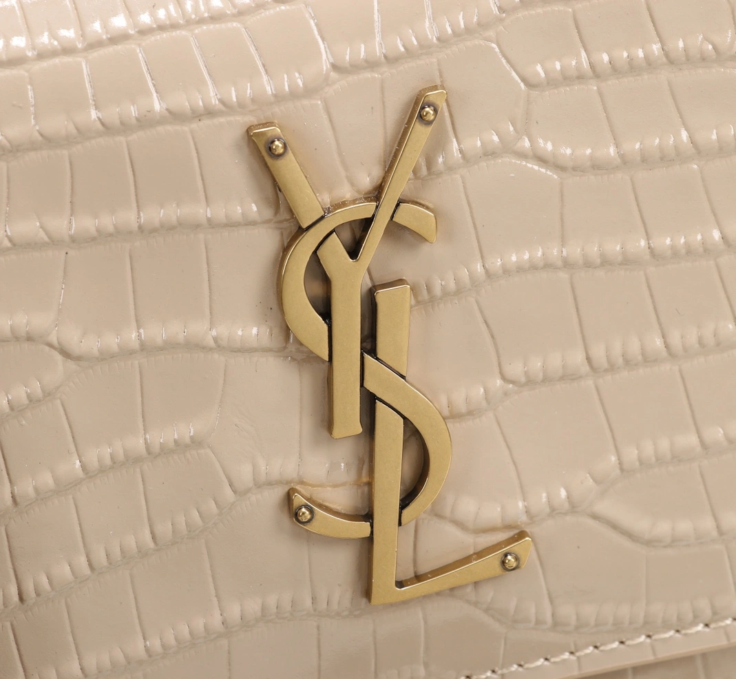 Yves Saint Laurent YSL AAA Quality Messenger Bags For Women Trendsetting 9064
