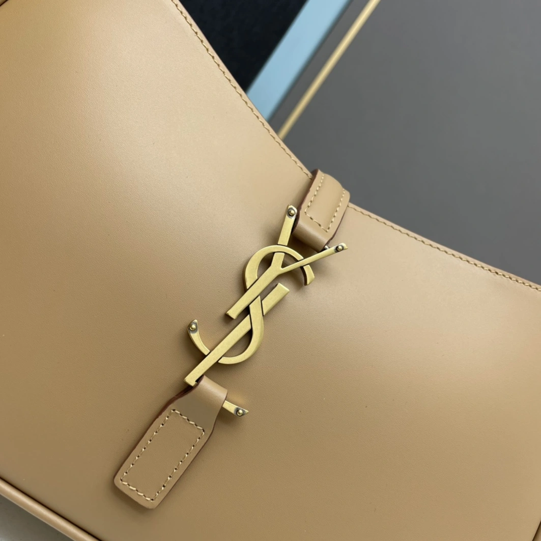 Yves Saint Laurent YSL AAA Quality Shoulder Bags For Unisex Bold 8293