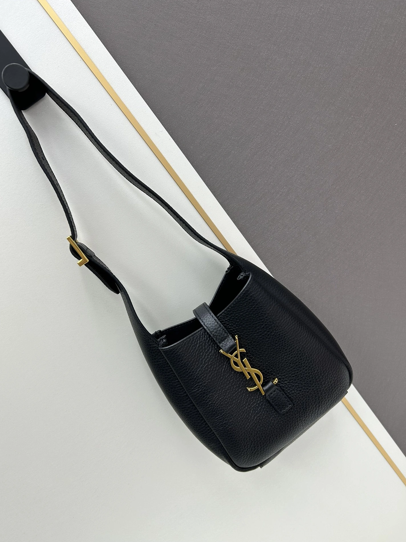 Yves Saint Laurent YSL AAA Quality Shoulder Bags For Women Breathable 1322