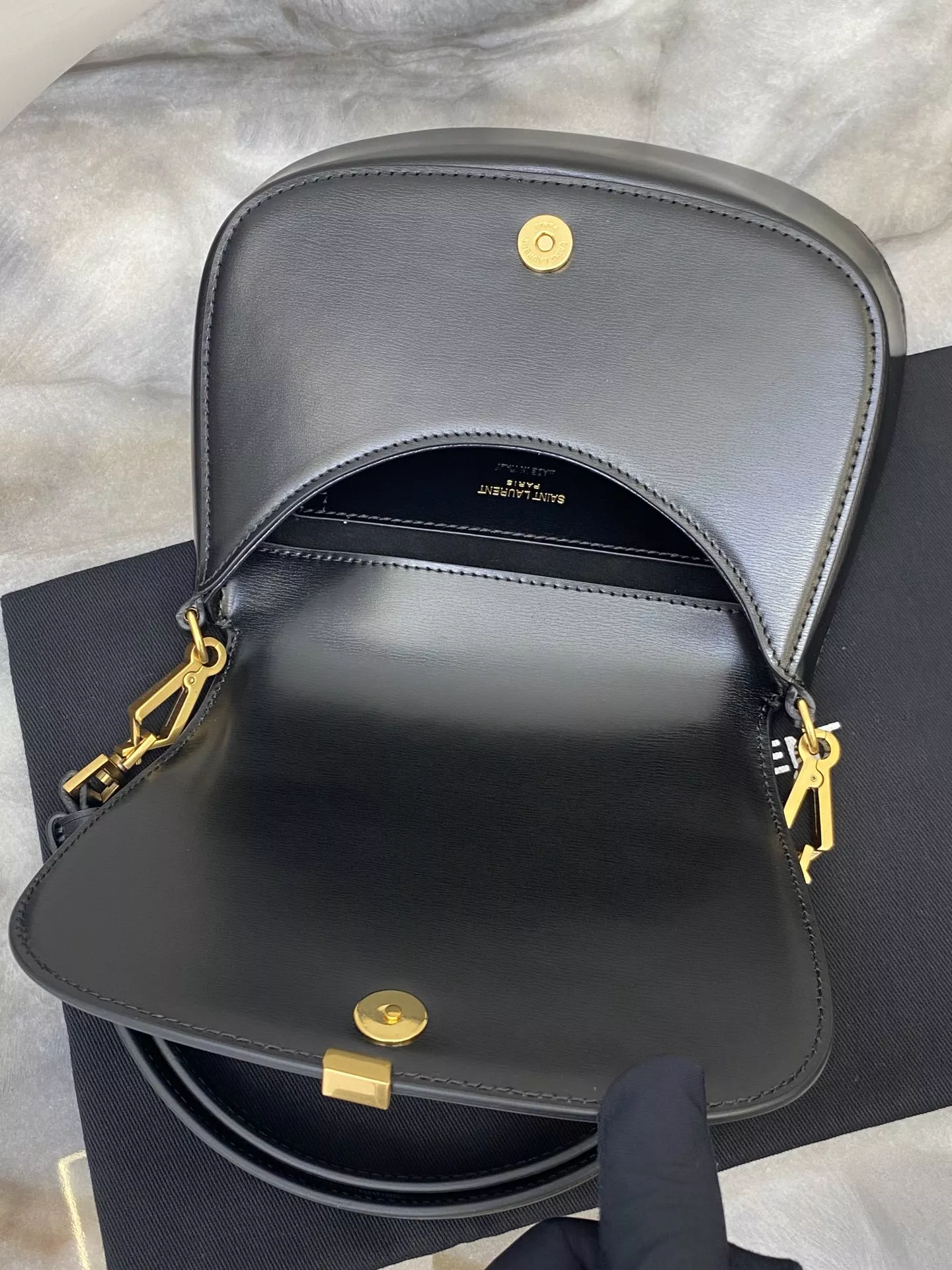 Yves Saint Laurent YSL AAA Quality Shoulder Bags For Women GoAnywhere 8722