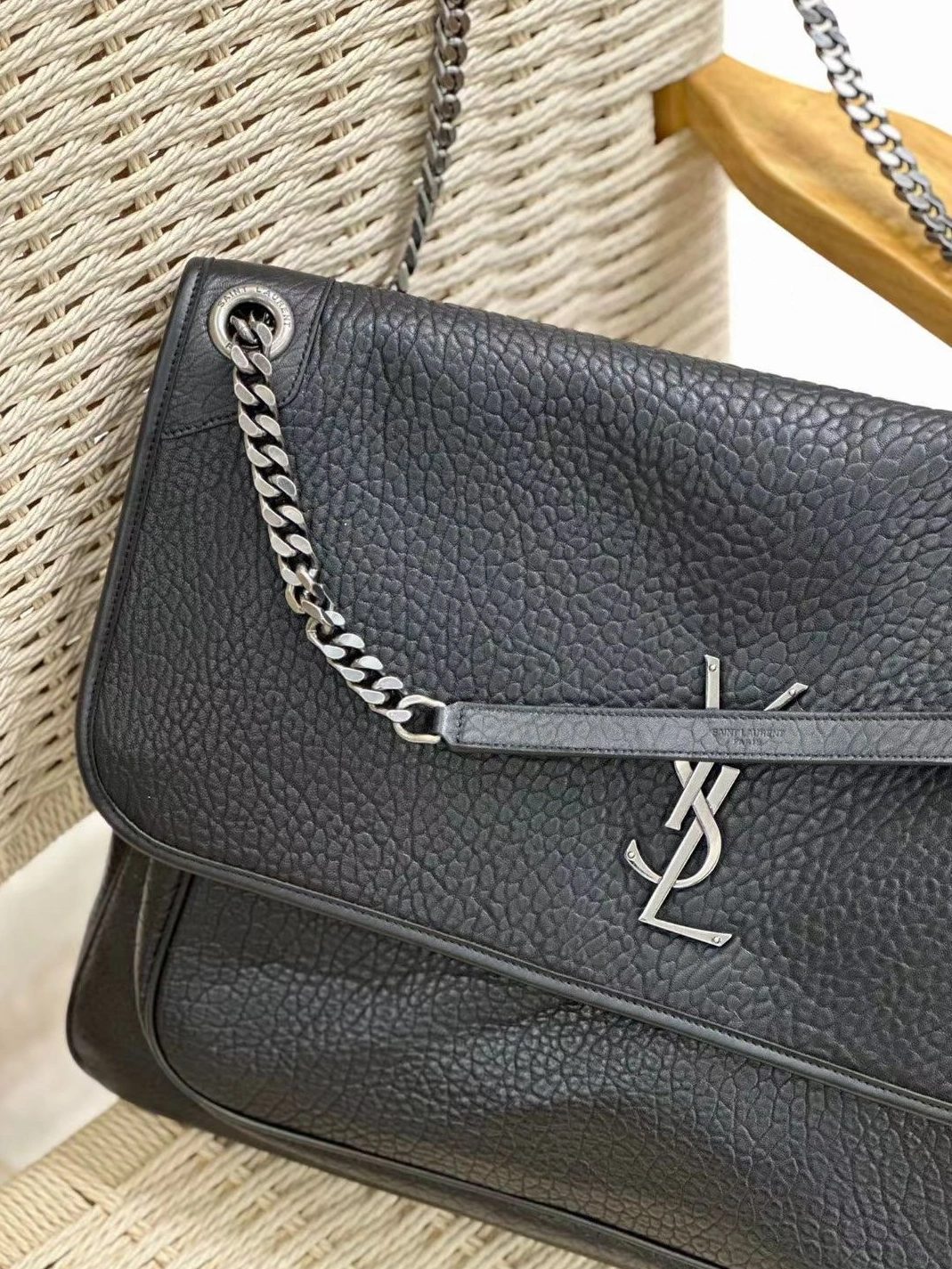 Yves Saint Laurent YSL AAA Quality Shoulder Bags For Women Reliable 9825