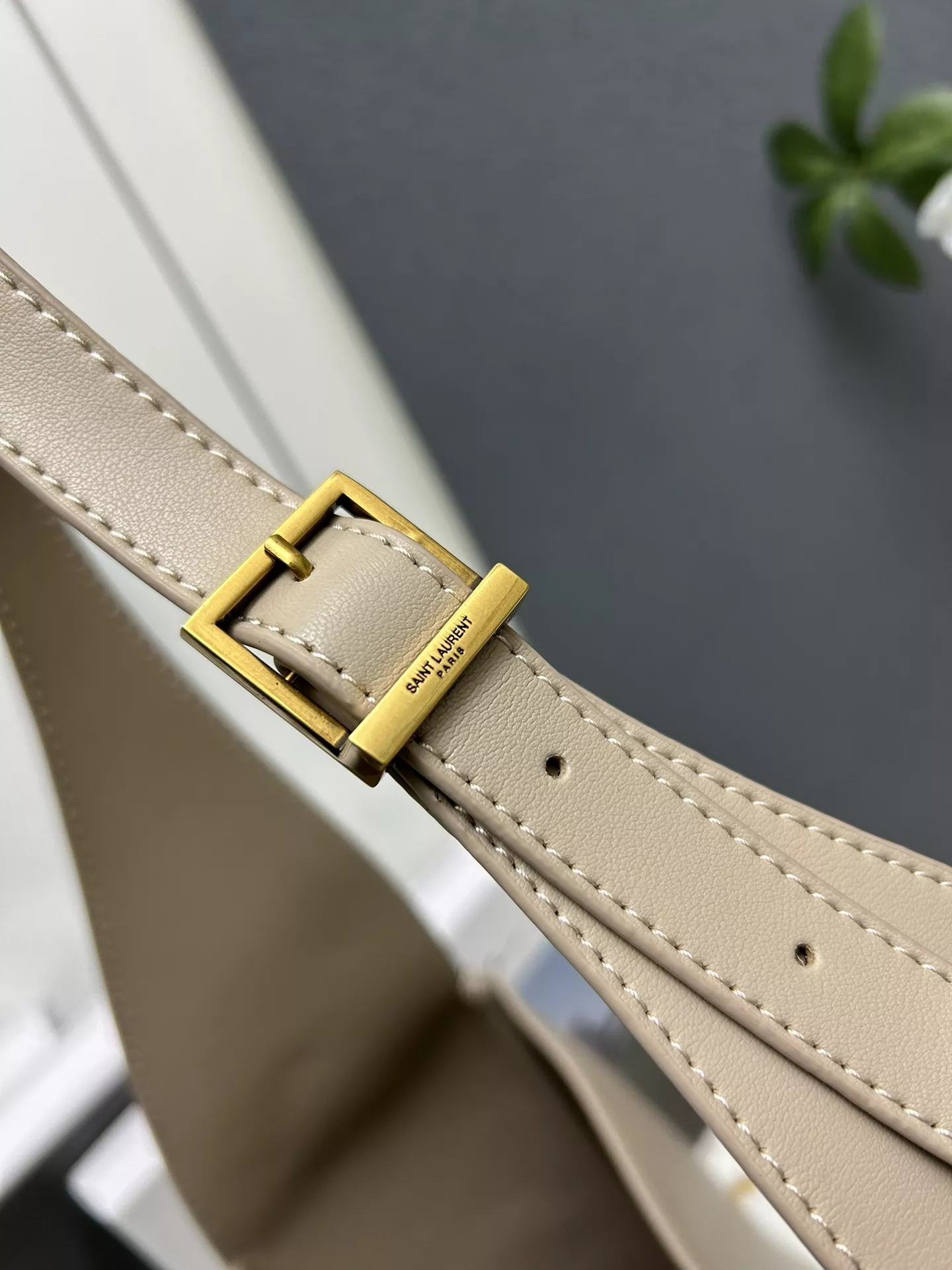 Yves Saint Laurent YSL AAA Quality Shoulder Bags For Women StreetReady 7360