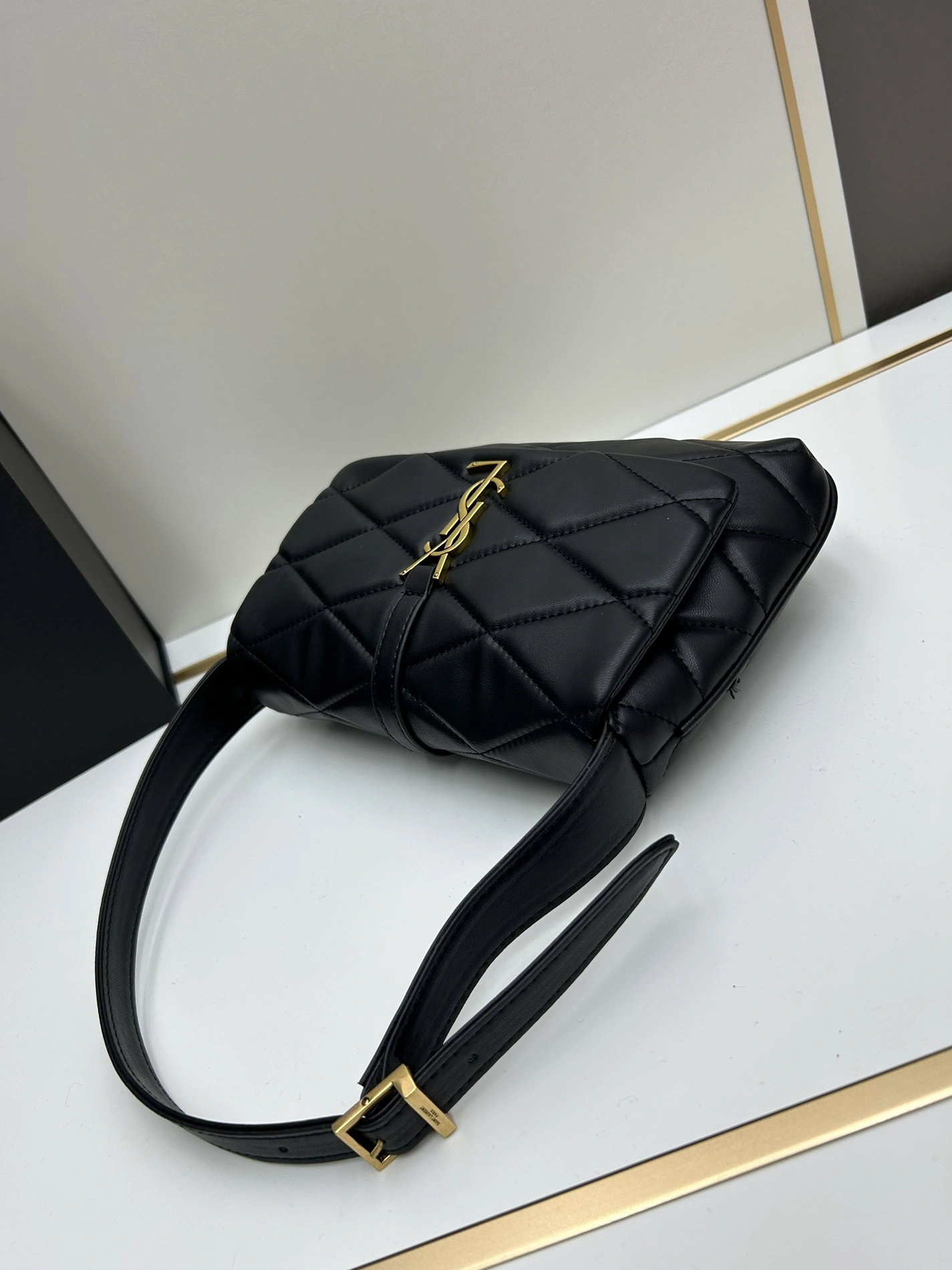 Yves Saint Laurent YSL AAA Quality Shoulder Bags For Women WellDesigned 9702