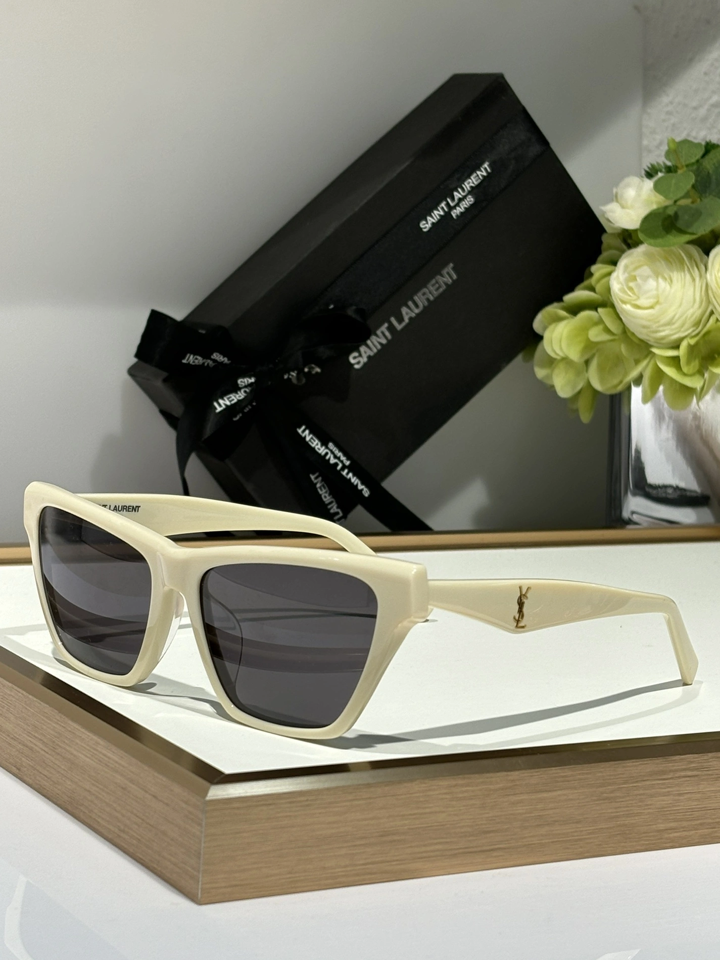 Yves Saint Laurent YSL AAA Quality Sunglasses ModernLook 9020