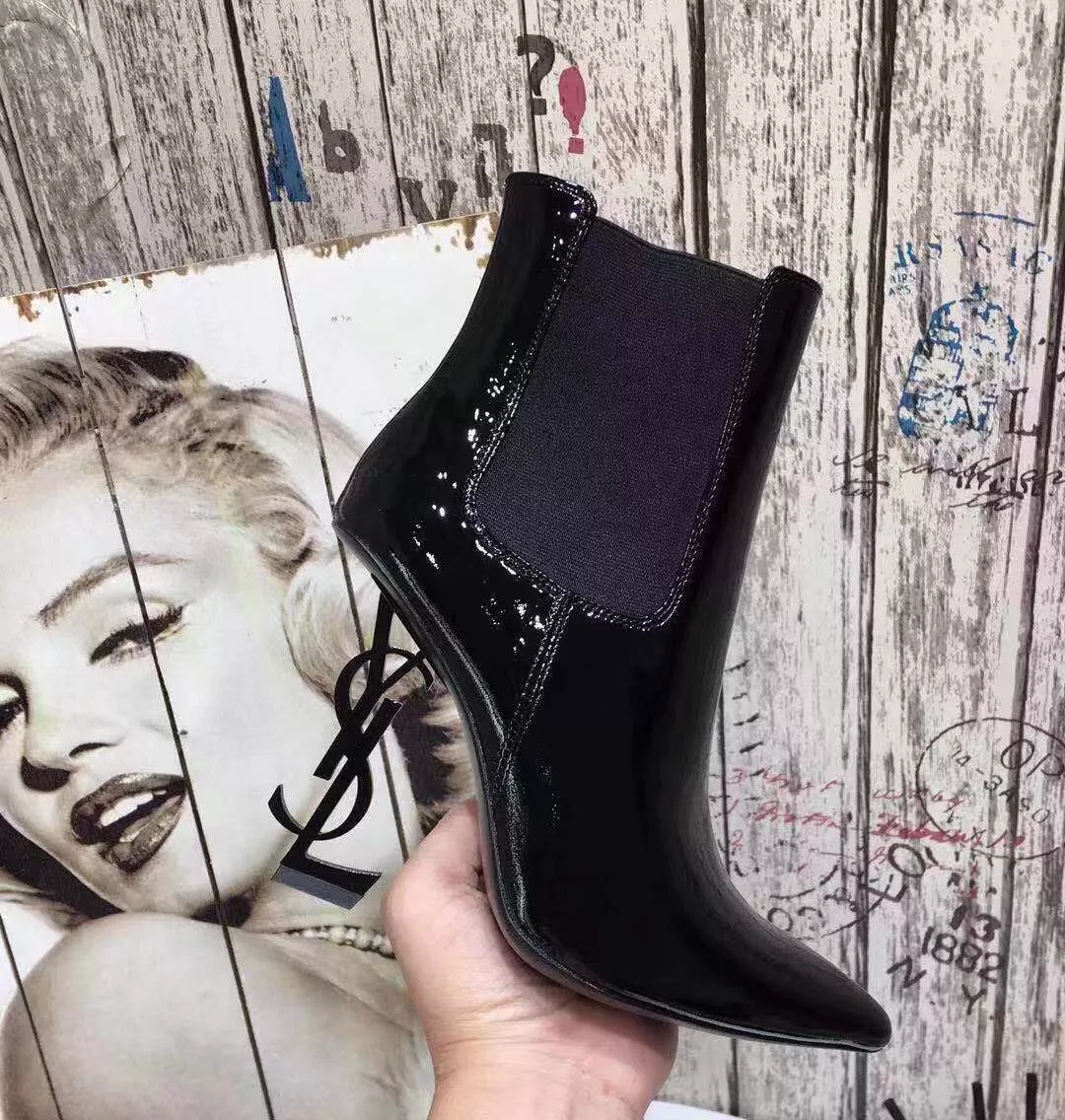 Yves Saint Laurent YSL Boots For Women Vibrant 2423