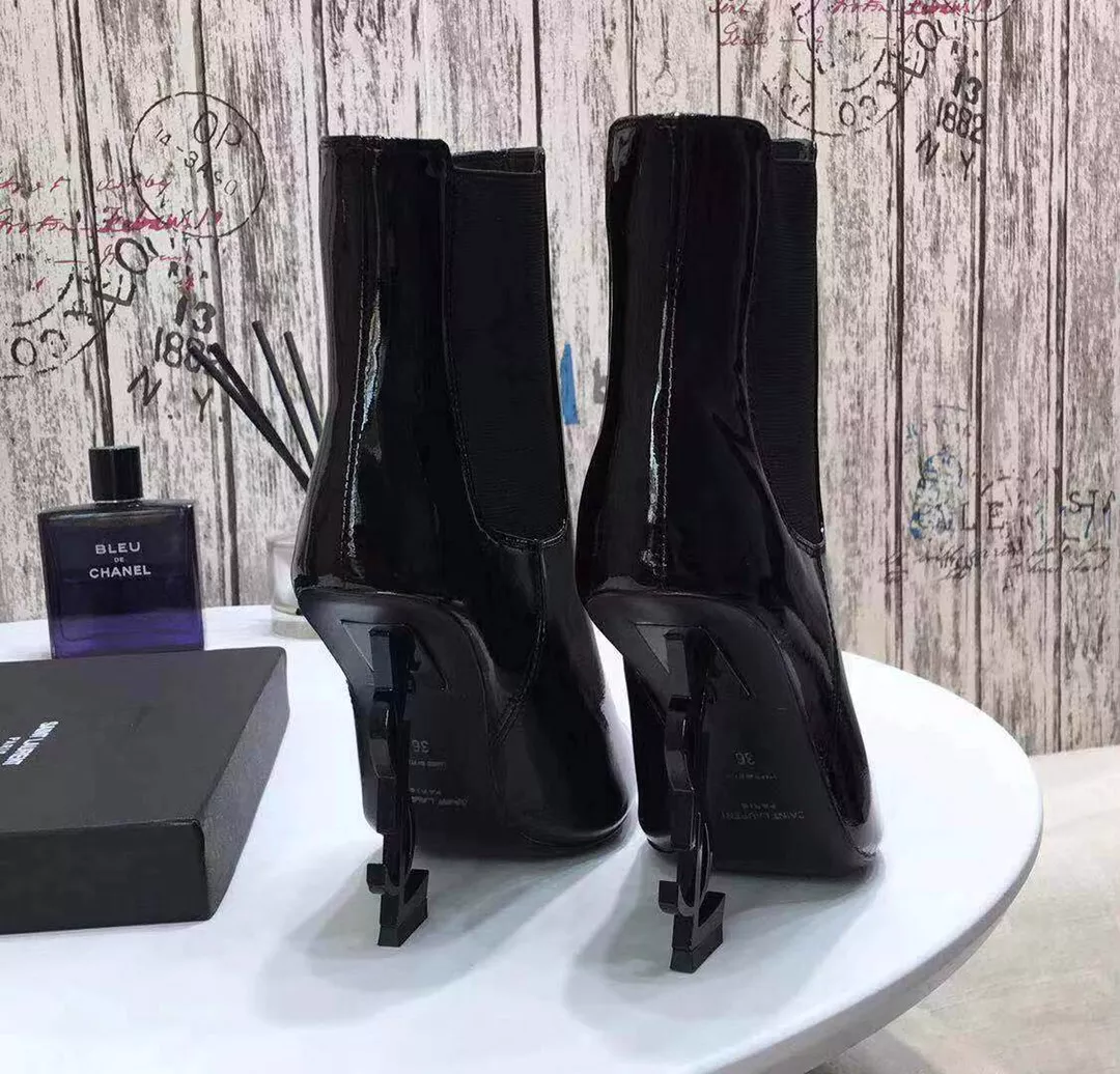 Yves Saint Laurent YSL Boots For Women Vibrant 2423