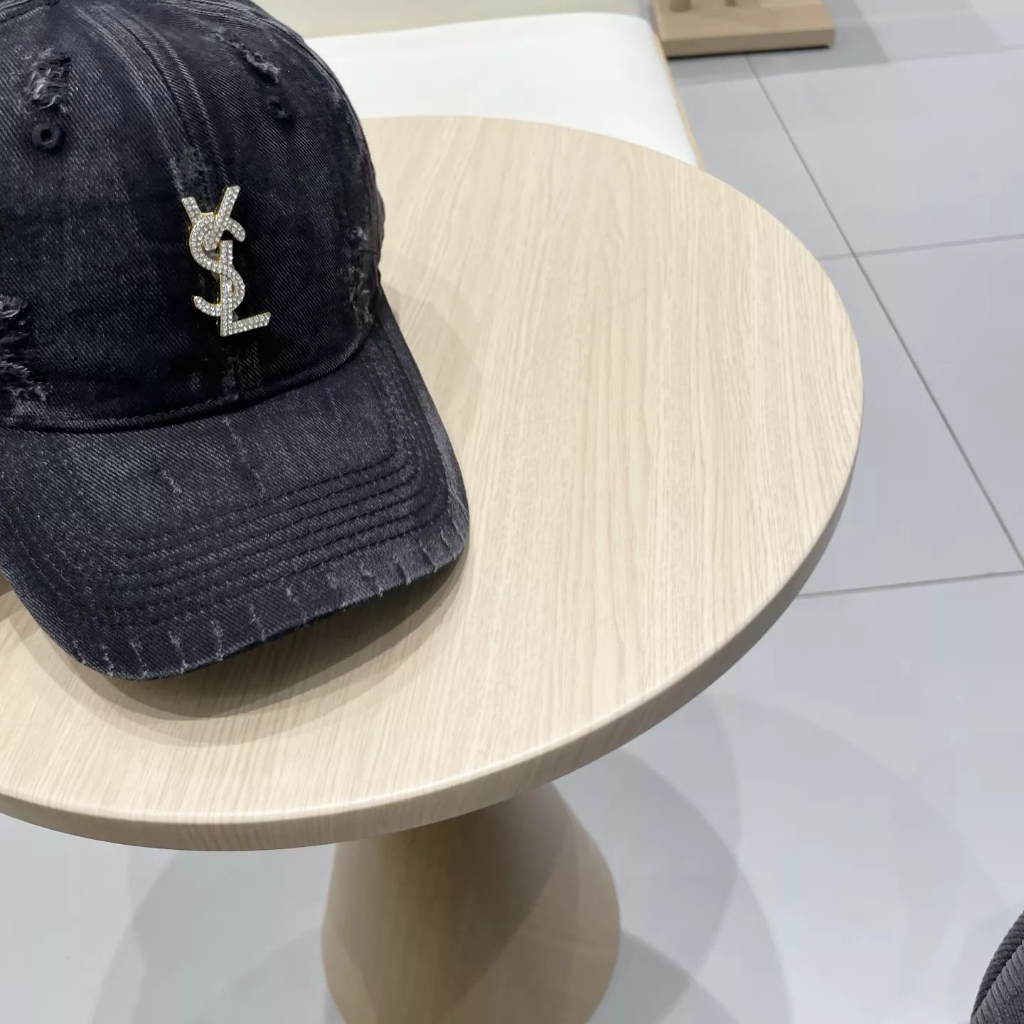 Yves Saint Laurent YSL Caps Affordable 5249