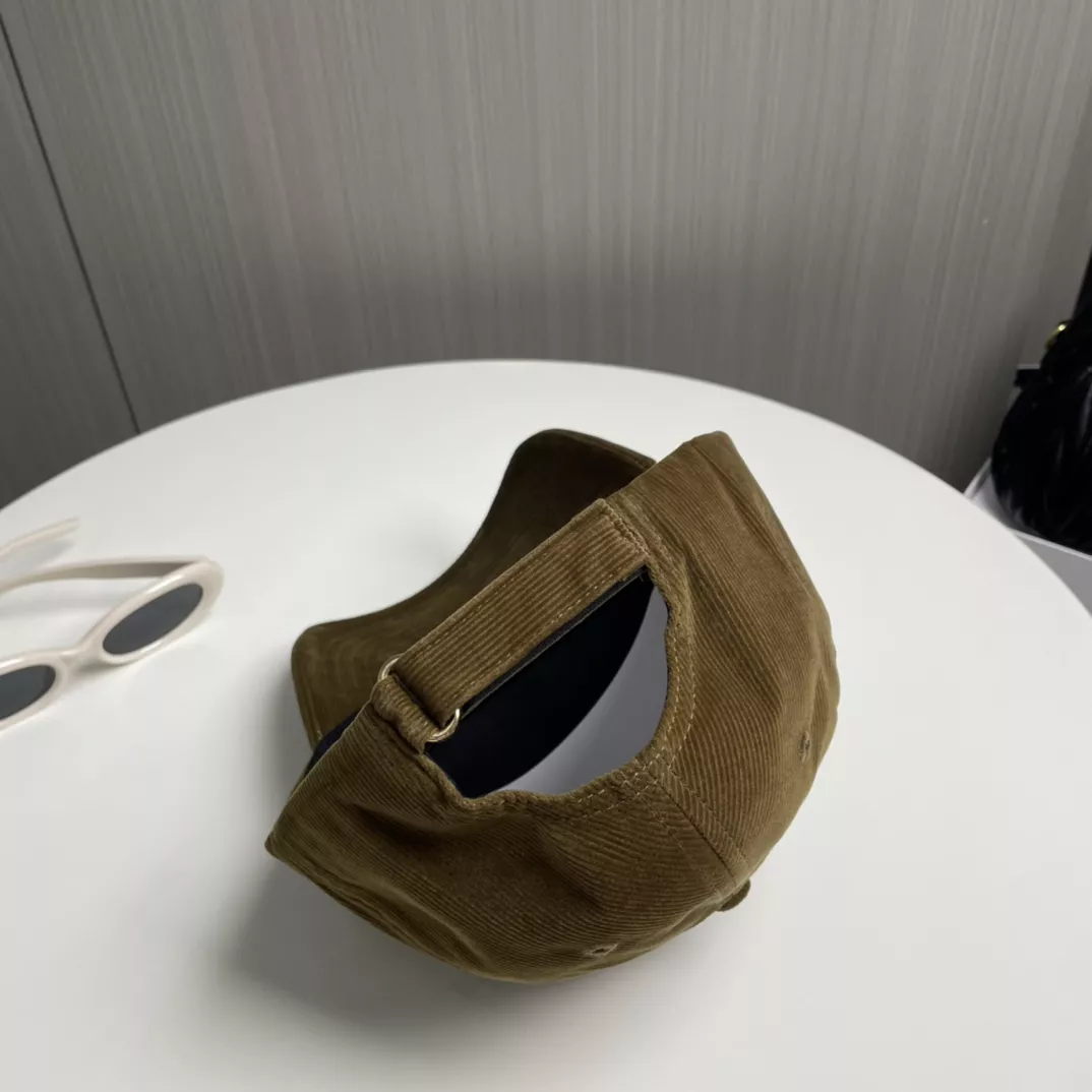 Yves Saint Laurent YSL Caps Efficient 4019