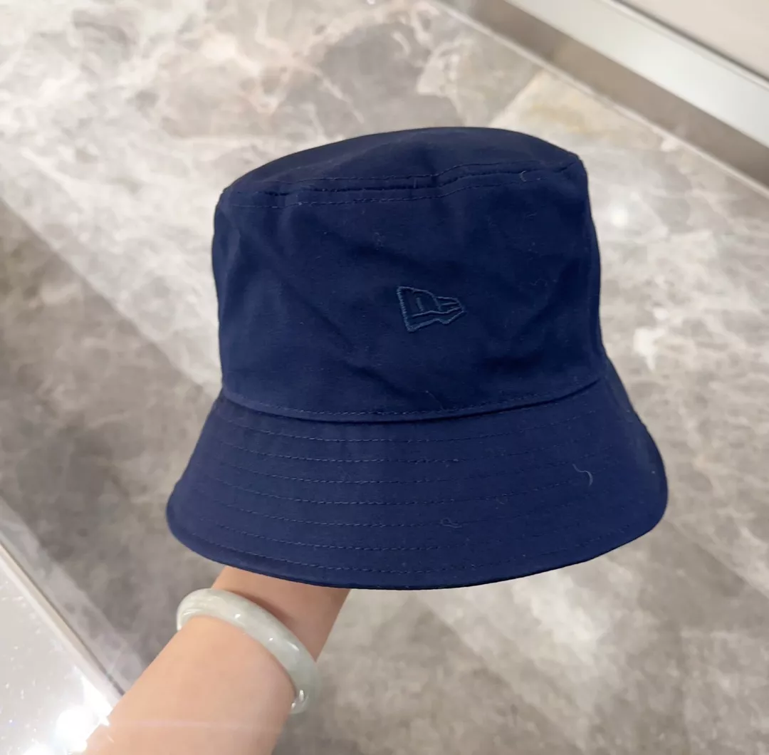 Yves Saint Laurent YSL Caps Refined 495