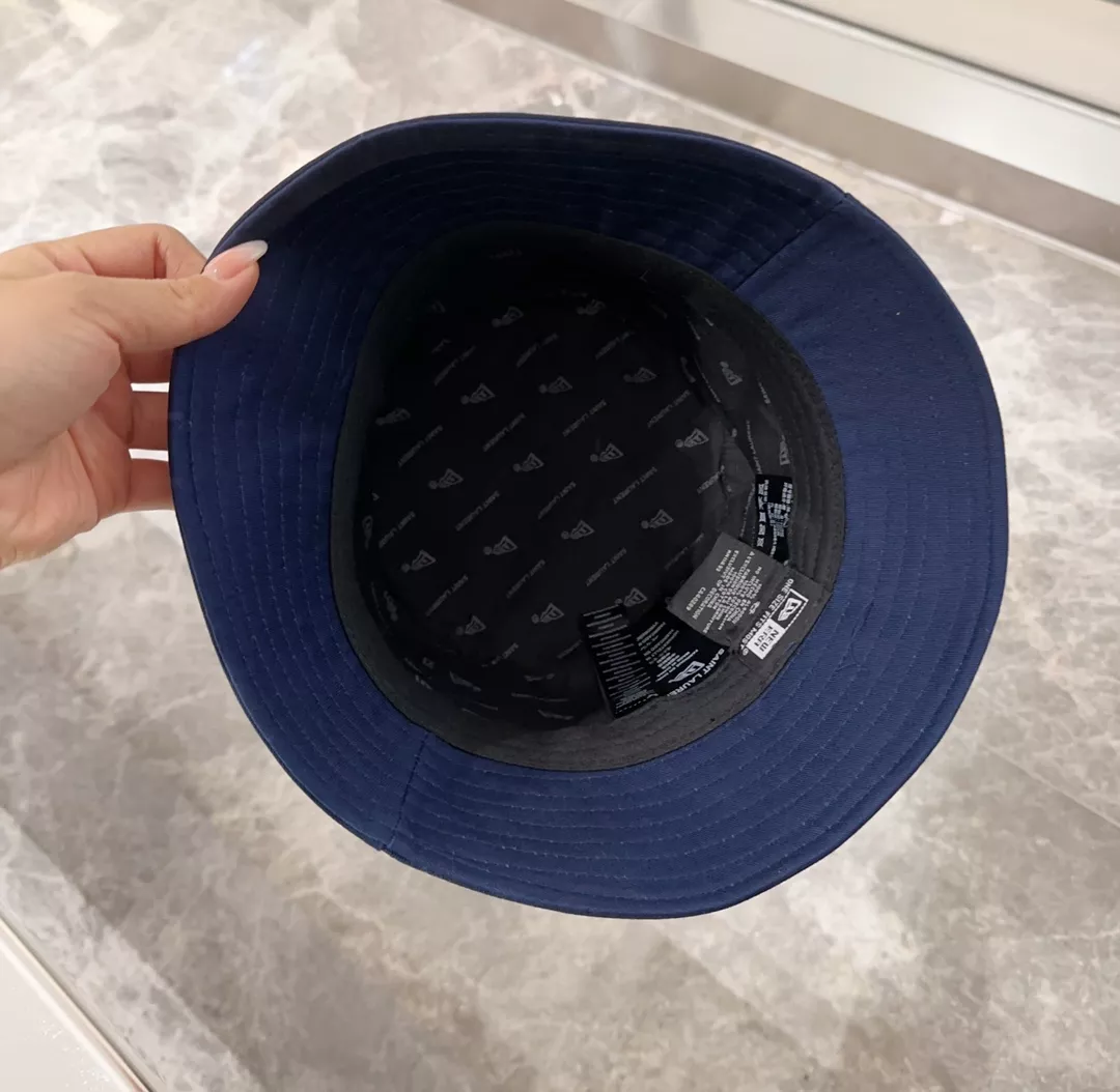 Yves Saint Laurent YSL Caps Refined 495
