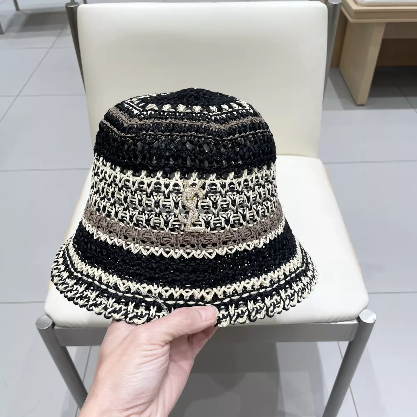 Yves Saint Laurent YSL Caps Versatile 4878
