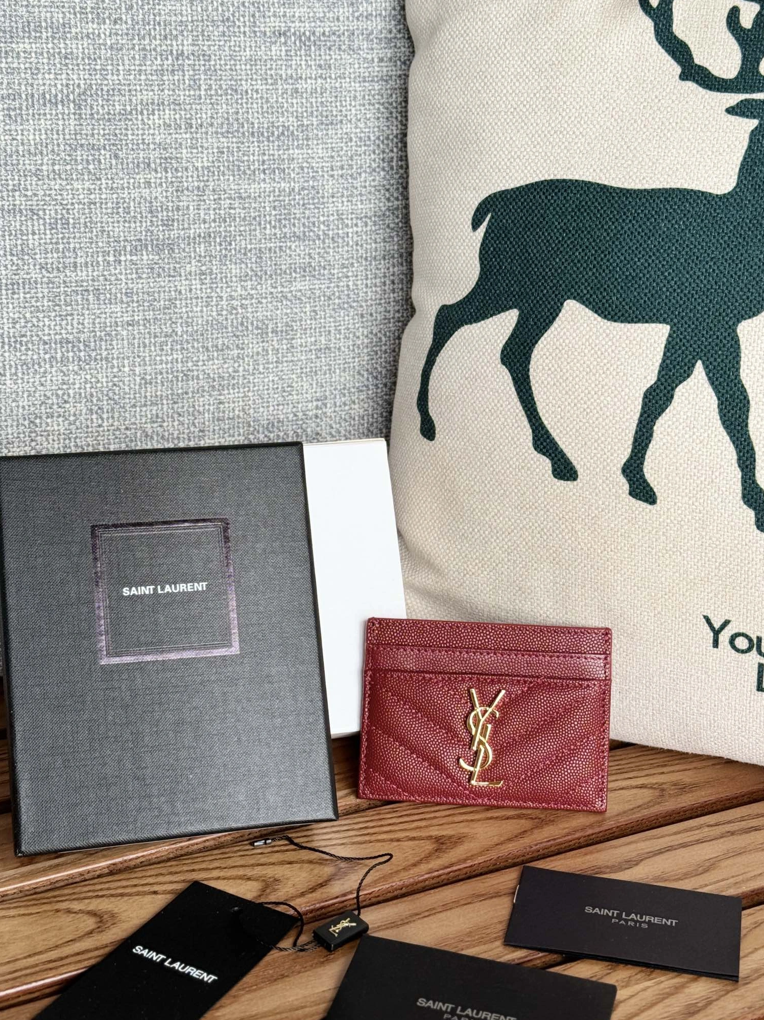 Yves Saint Laurent YSL Card Case Comfortable 2555