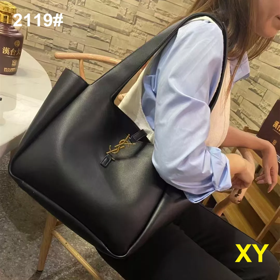 Yves Saint Laurent YSL Handbag For Women Soft 9982