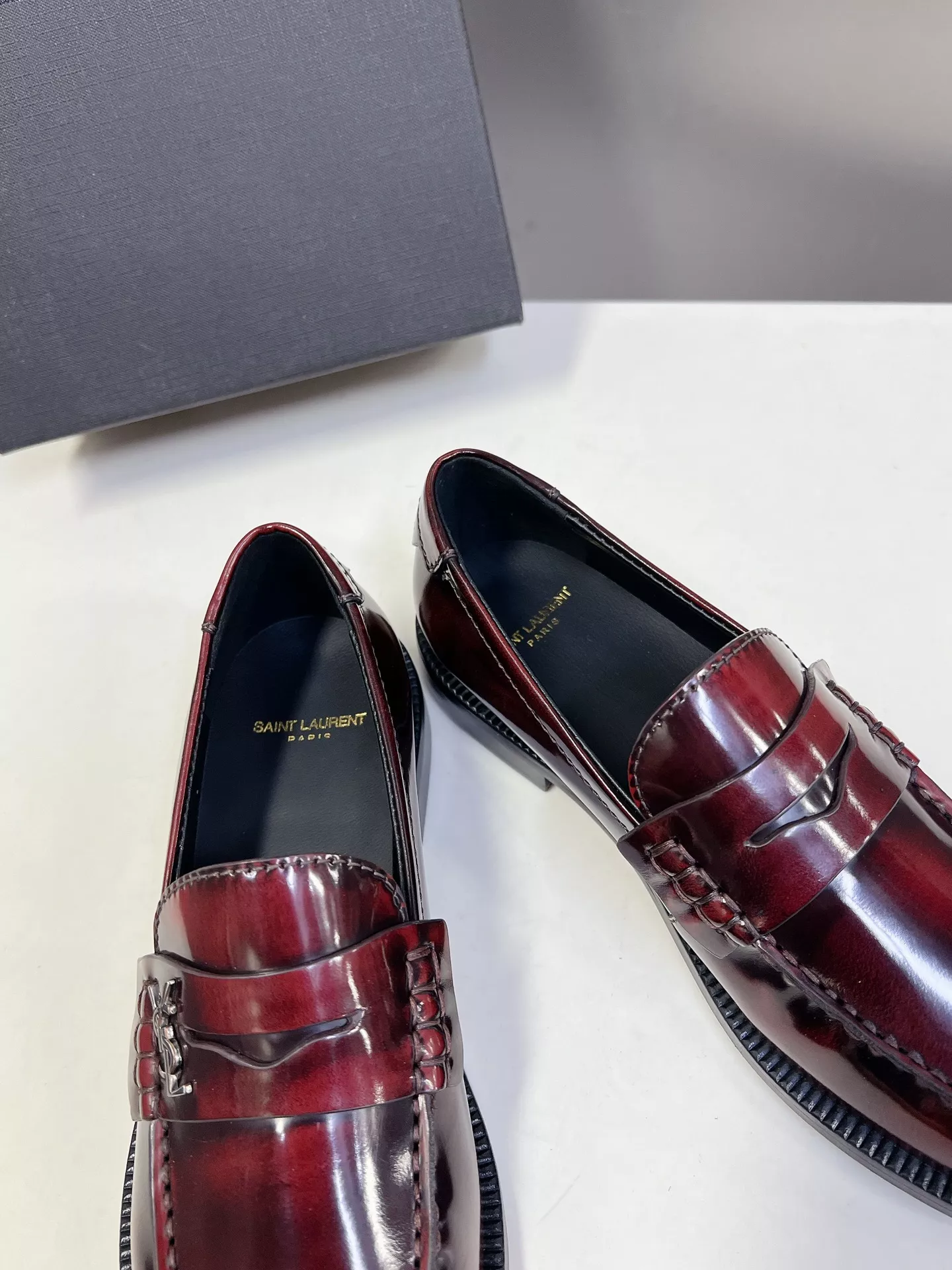 Yves Saint Laurent YSL Leather Shoes For Women Comfortable 1366