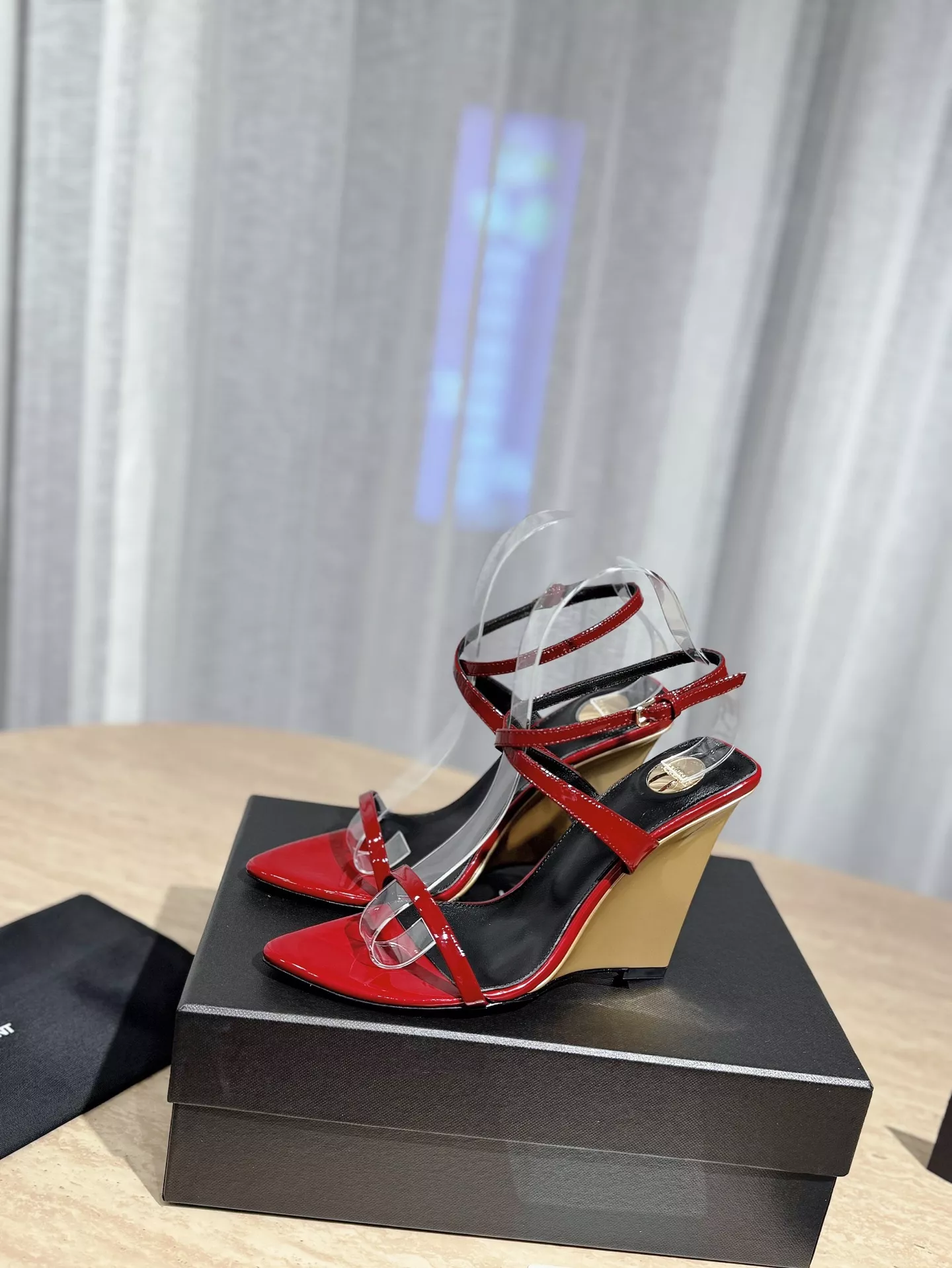 Yves Saint Laurent YSL Sandal For Women Bold 4434