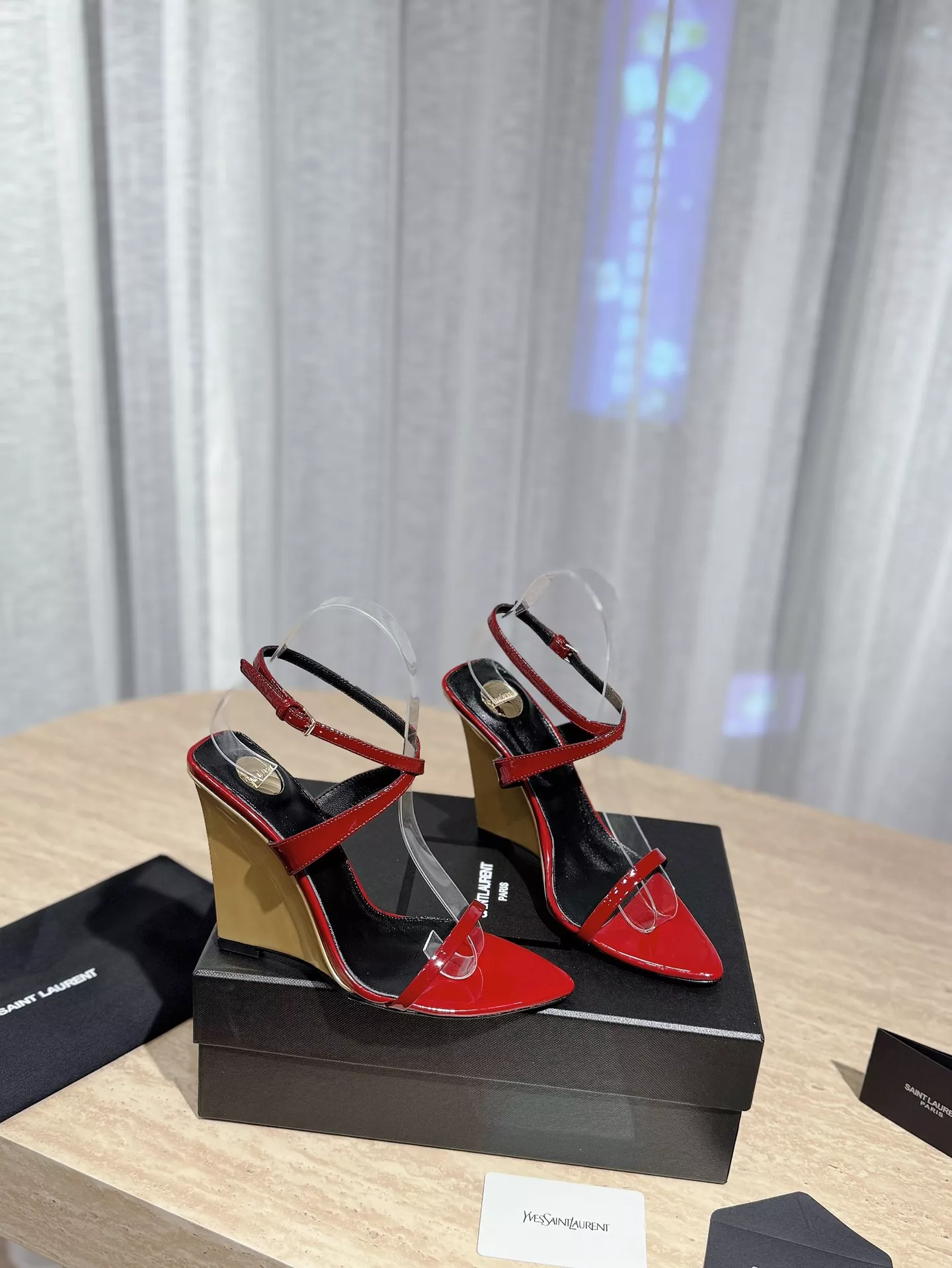 Yves Saint Laurent YSL Sandal For Women Bold 4434