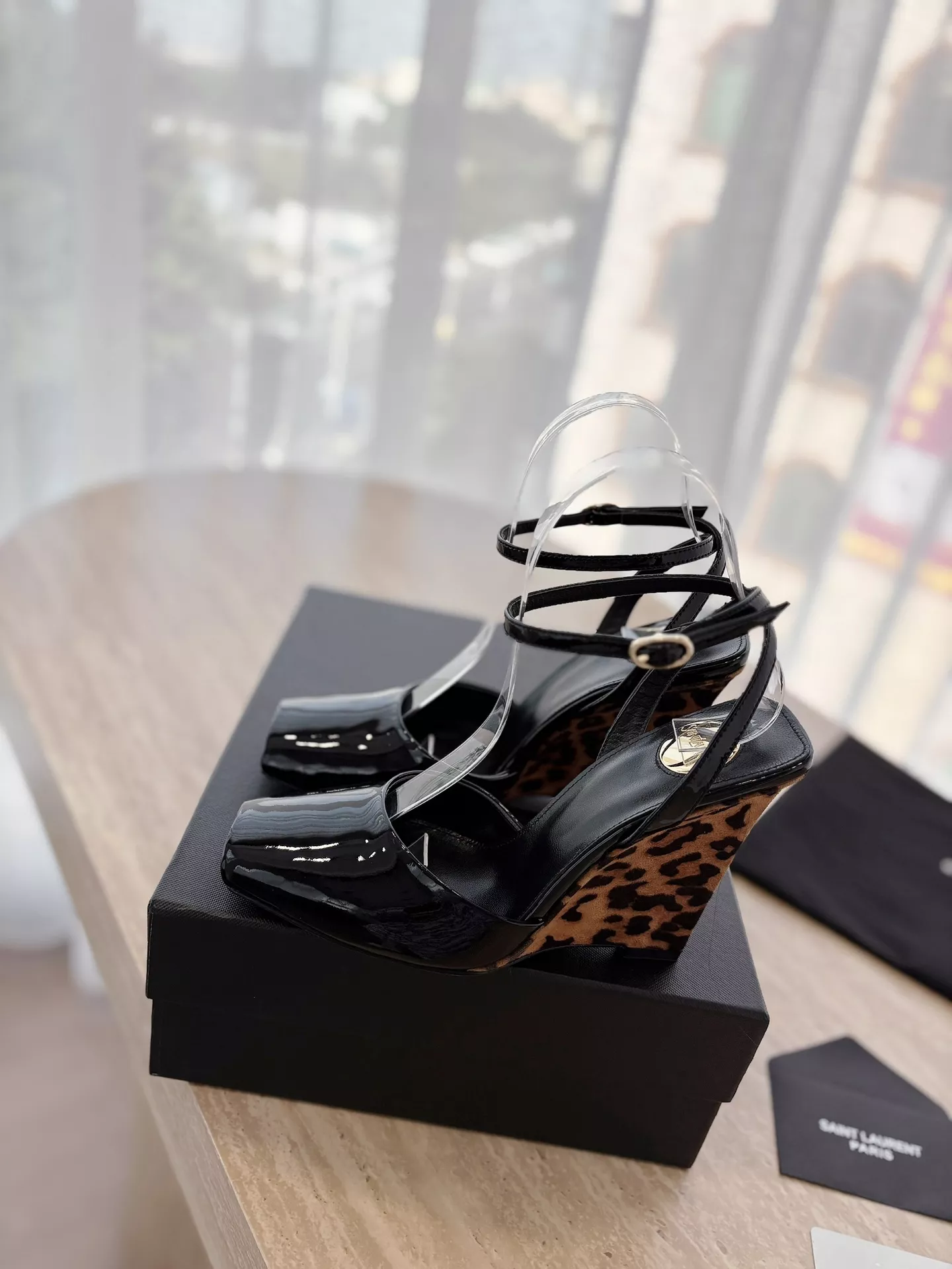 Yves Saint Laurent YSL Sandal For Women Breathable 2671