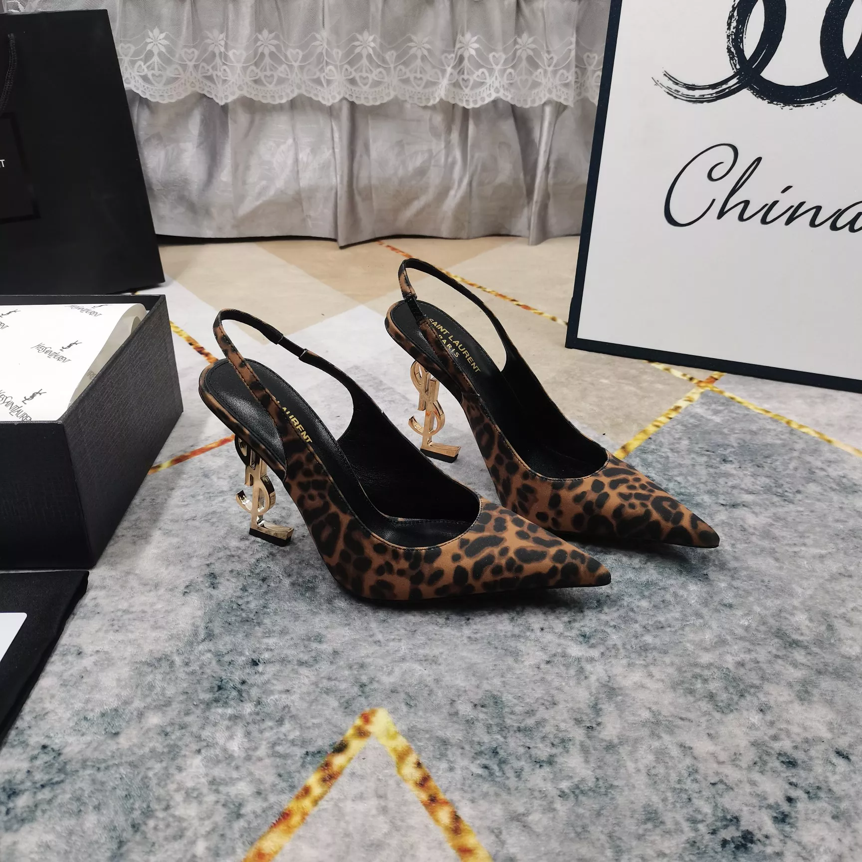 Yves Saint Laurent YSL Sandal For Women Functional 7505