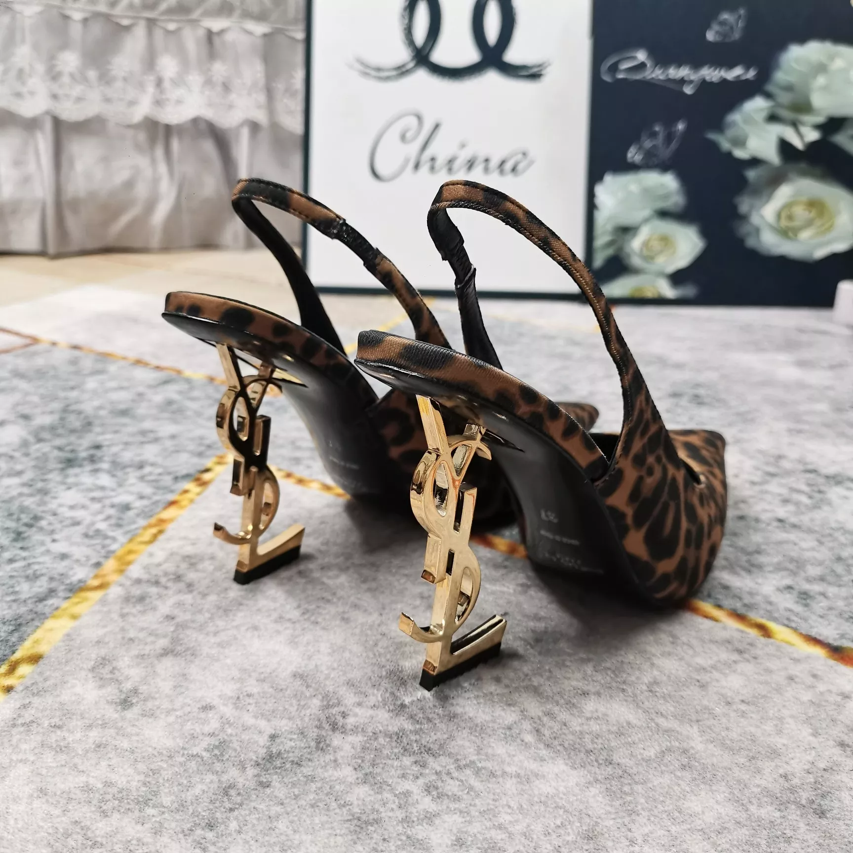 Yves Saint Laurent YSL Sandal For Women Functional 7505