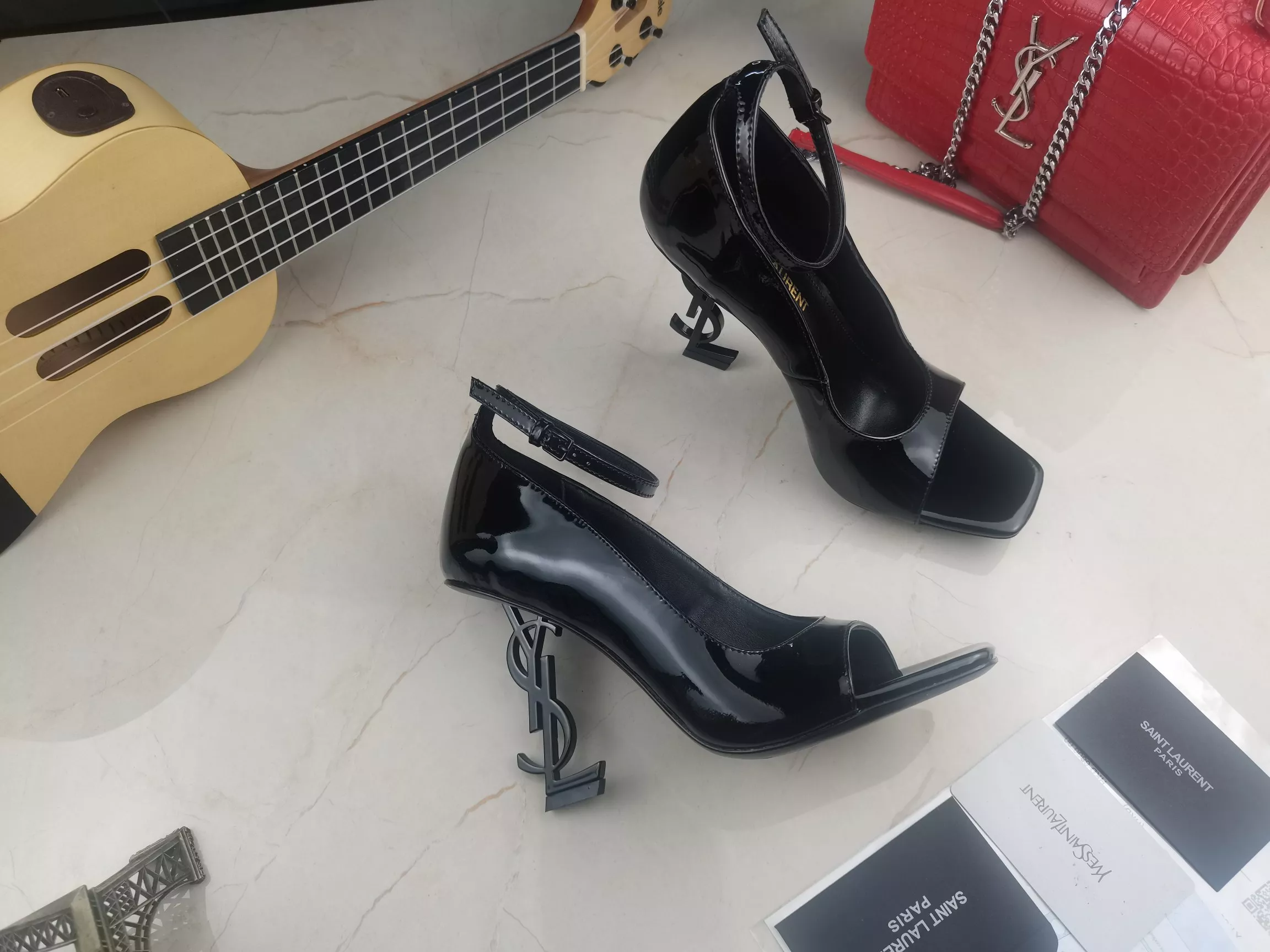 Yves Saint Laurent YSL Sandal For Women Minimalist 6003