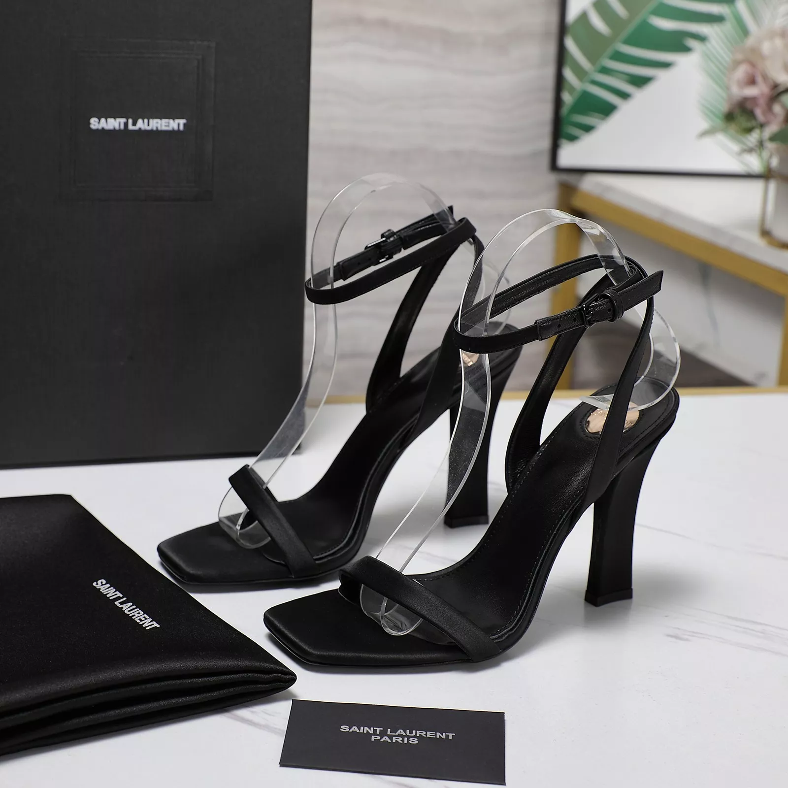 Yves Saint Laurent YSL Sandal For Women Resilient 7878