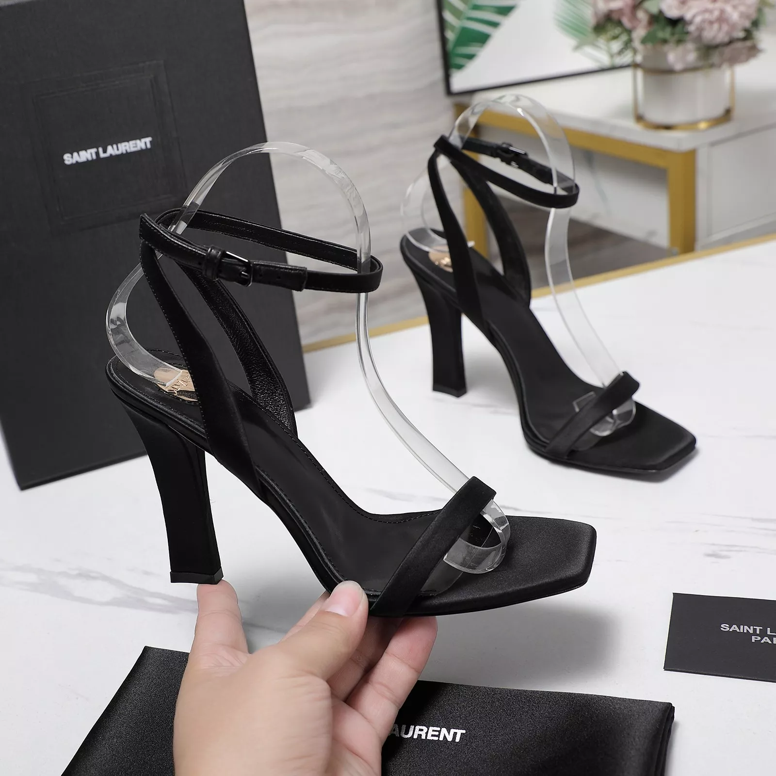 Yves Saint Laurent YSL Sandal For Women Resilient 7878
